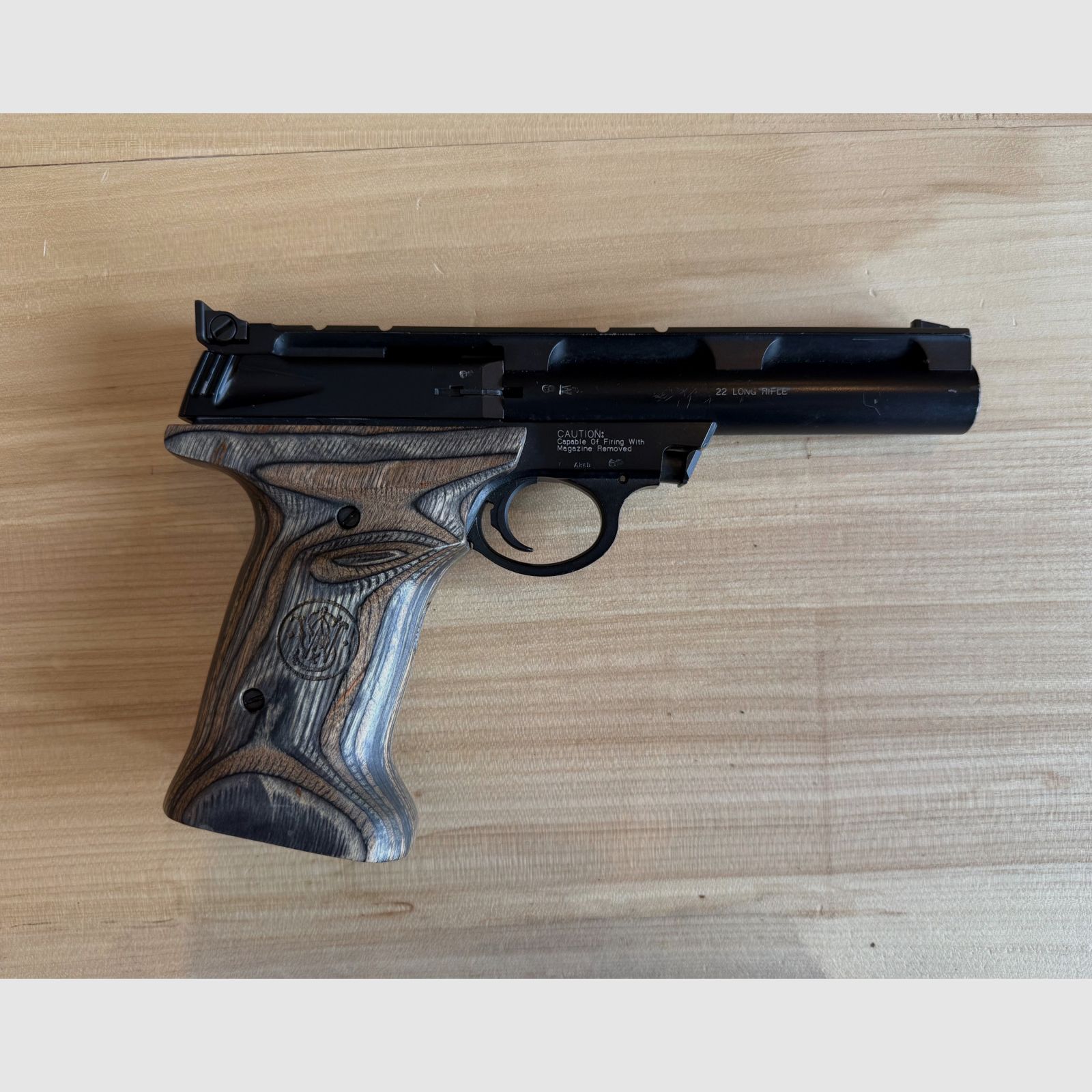 Smith & Wesson 22A Target Cal. 22 lr.