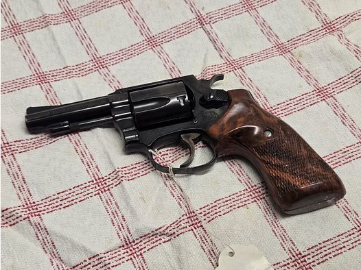 S&W 36