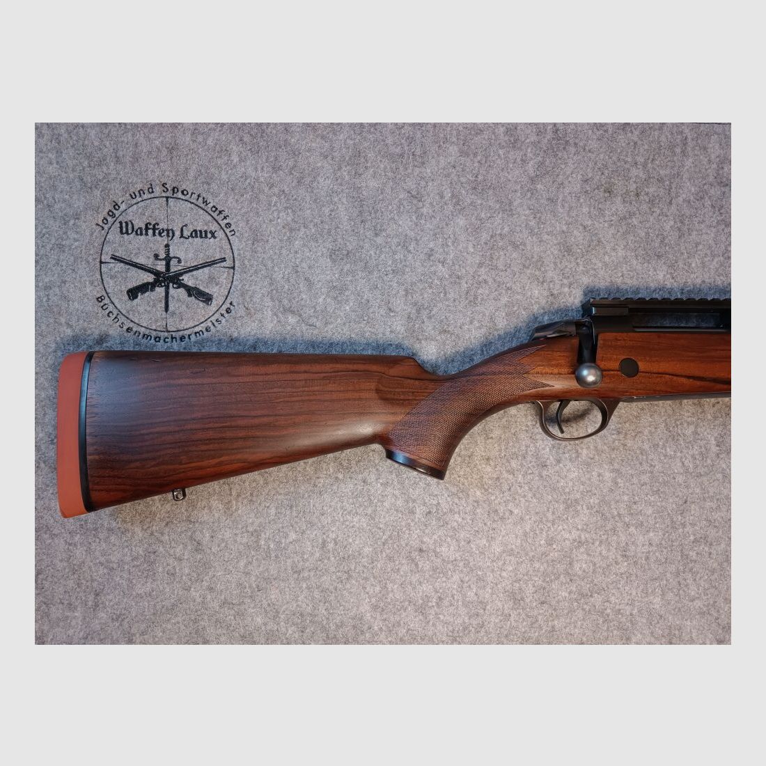 SAKO Finland	 Mod.  85 Black Bear + Grizzly Holzschaft und SD mit Zubehör