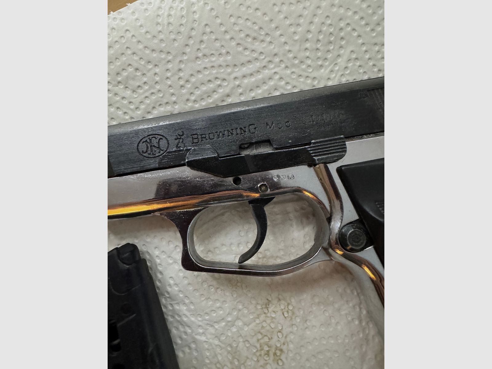 Browning GBDA 8 Ersatzteilspender mit Magazin.