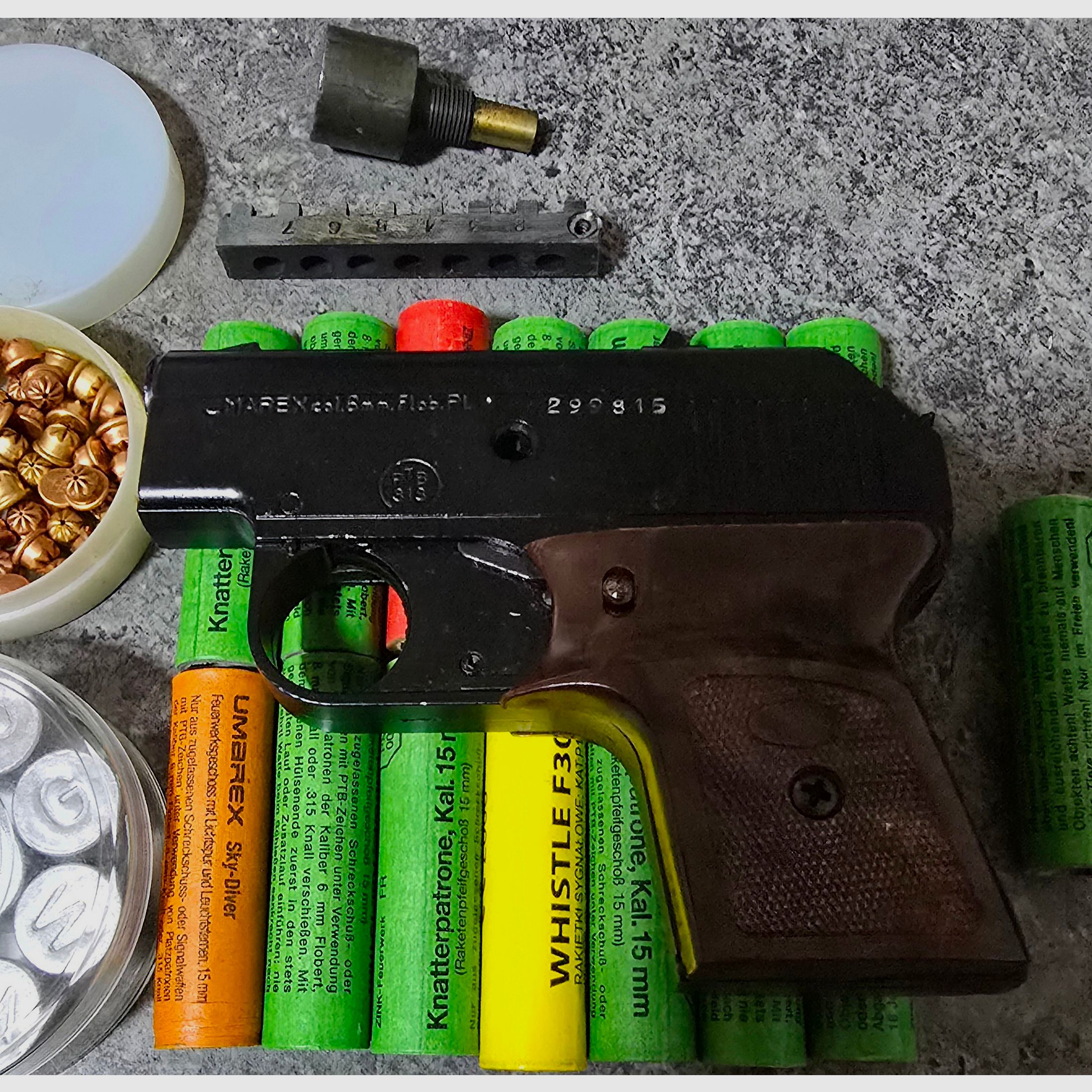 Set de pistola de fogueo Umarex Schreckschuss para Silvestre.