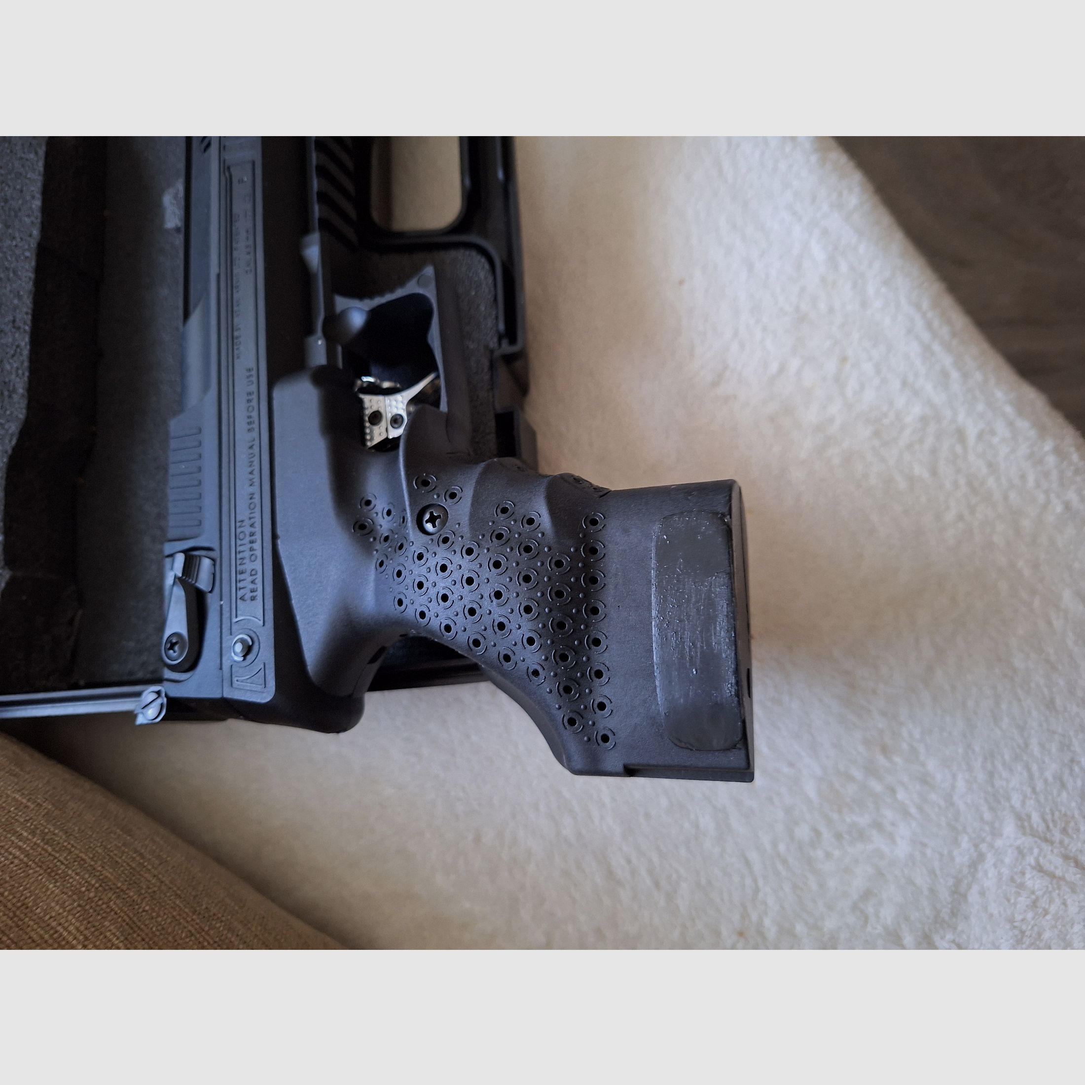 Zoraki Luftpistole 4,5mm mit Schalldämpfer 