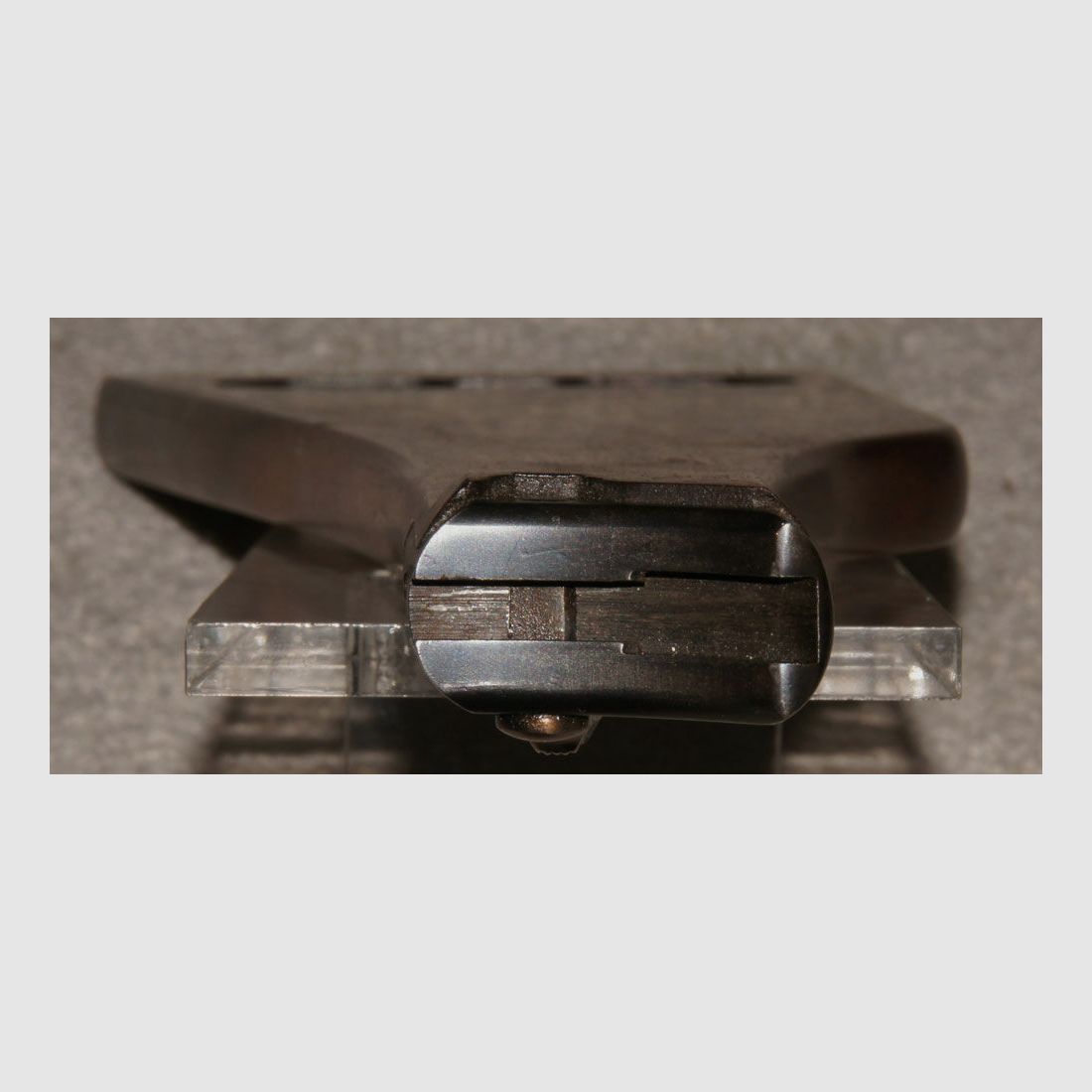 Pannello di supporto per pistola 08