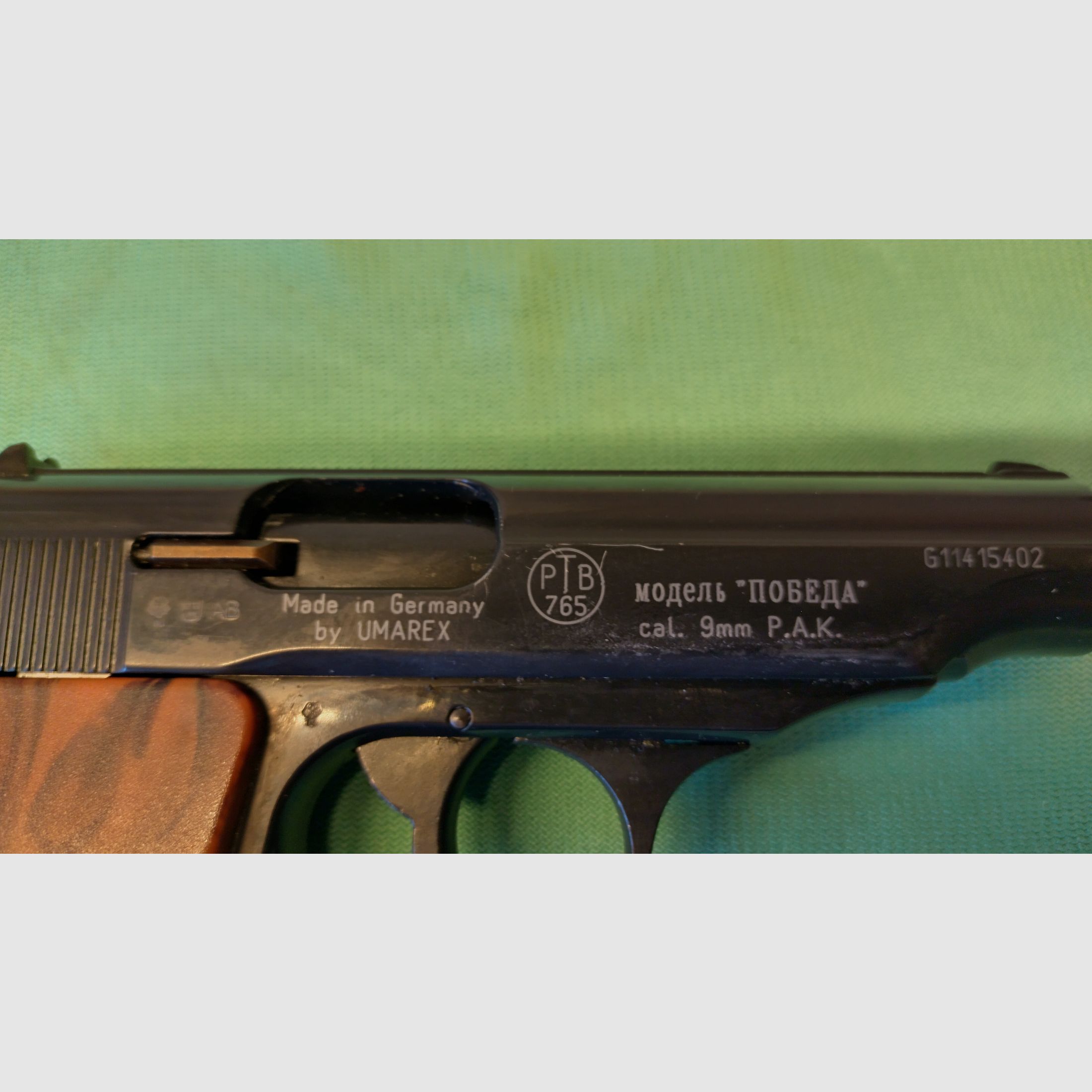 Makarov Sonderedition 50 Jahre Frieden Schreckschuss Pistole Kaliber 8 mm P.A.K. 