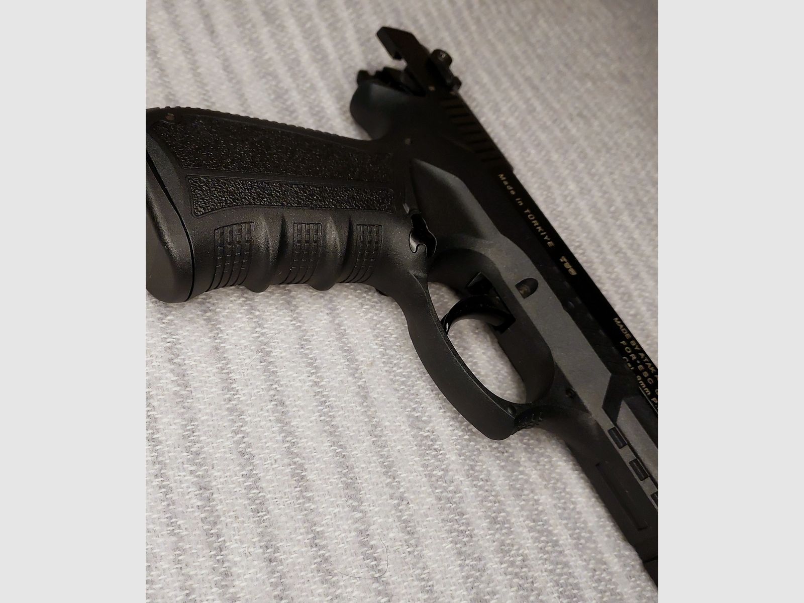 Zoraki 918 9mm P.A.K. schwarz (PTB 1024) mit zwei Magazinen