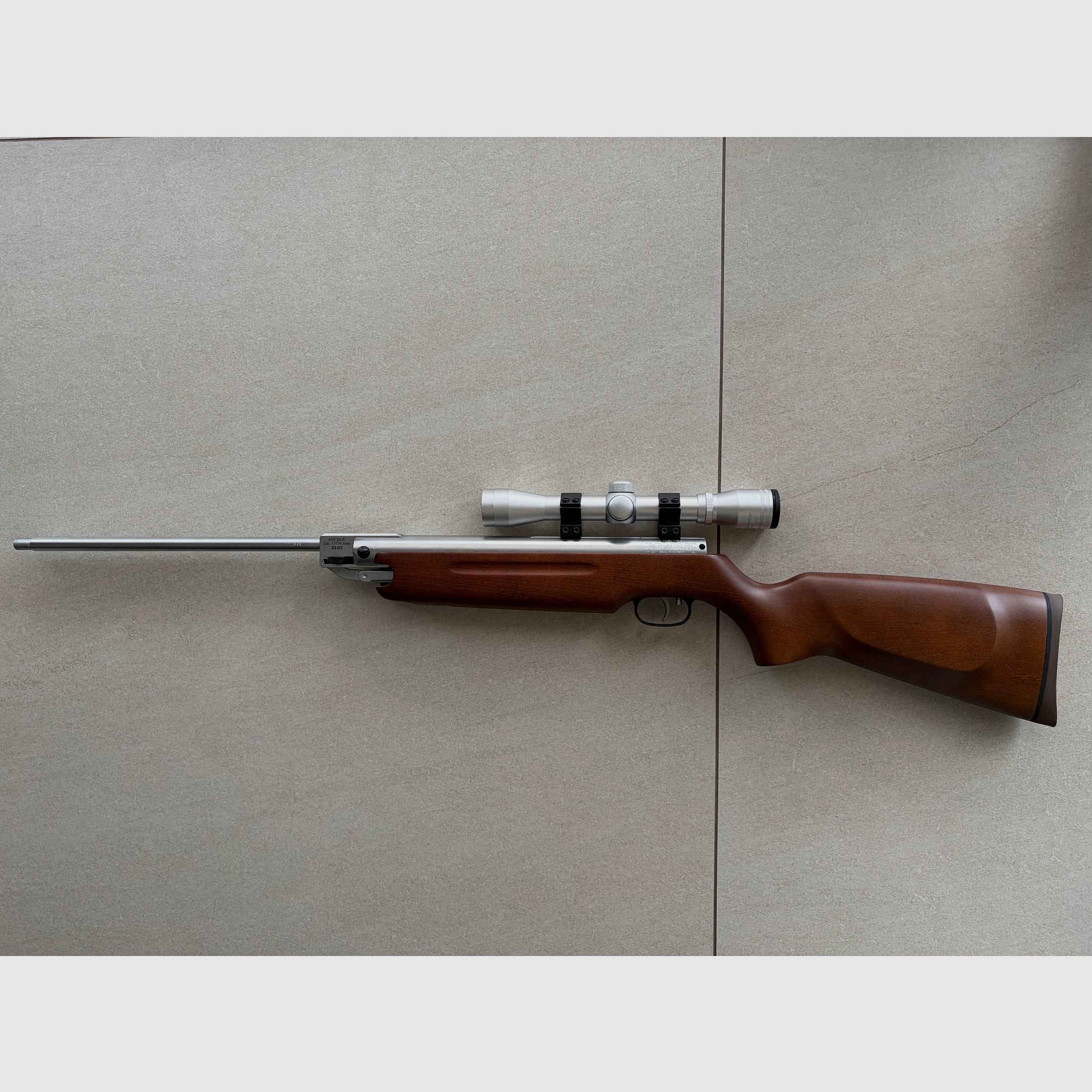 Weihrauch HW35 K Cal. 4,5 mm (.177) con scope y Weihrauch suppressor – Like new