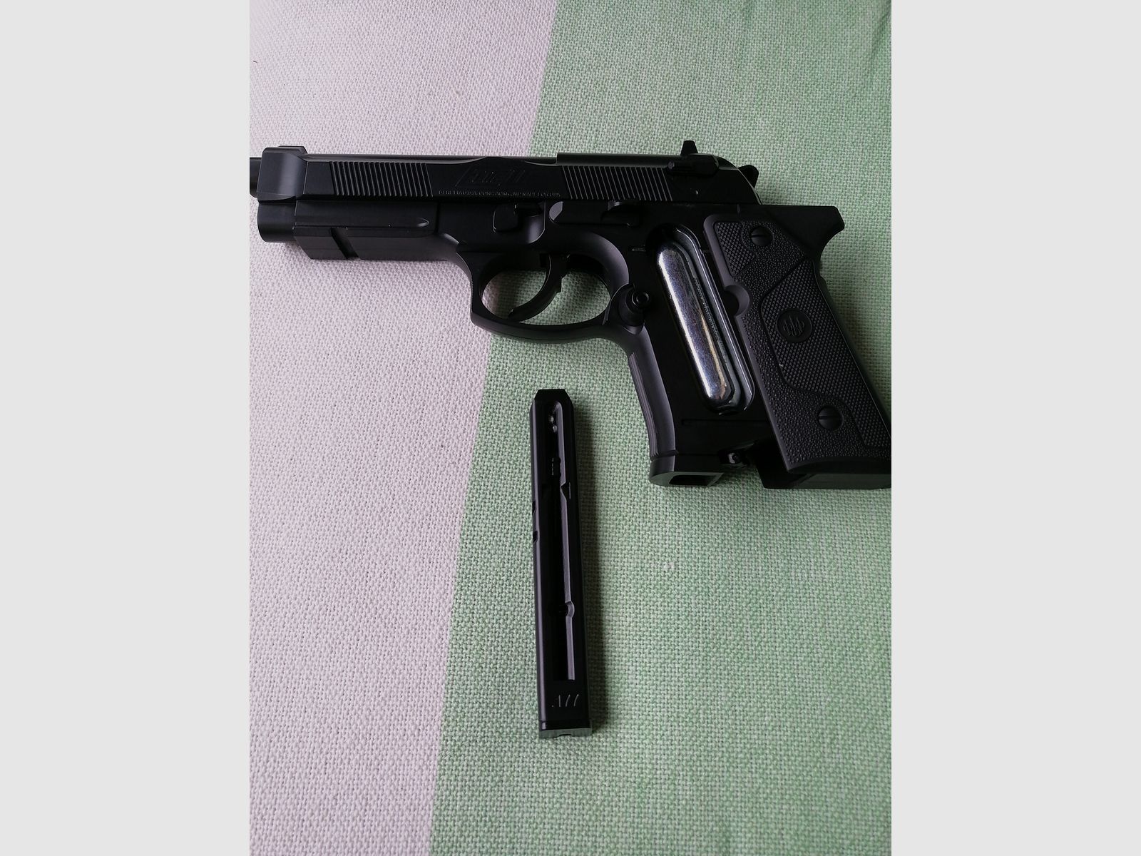 Beretta Elite 2 Luftpistole co2 automatik Stahlrund Kugel 