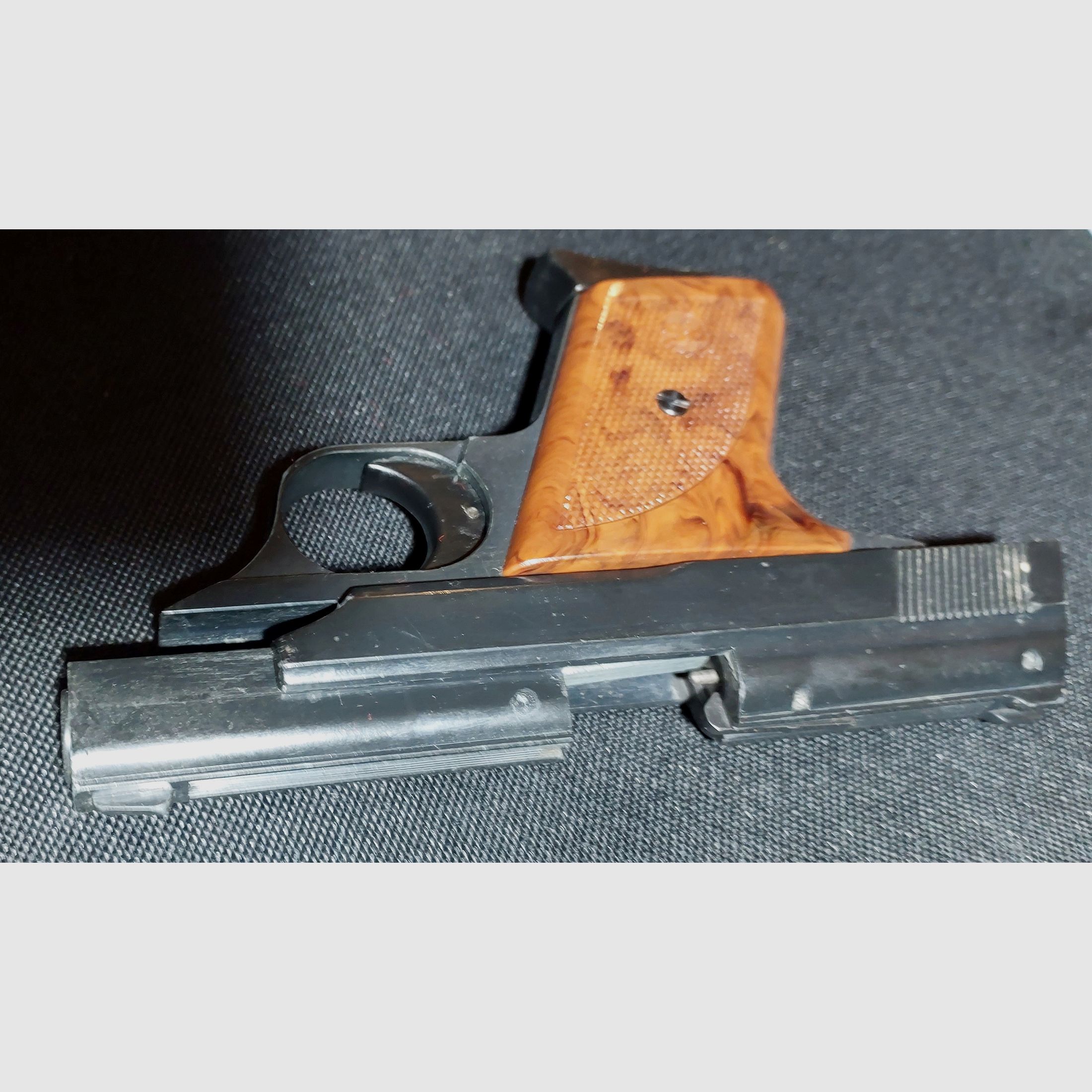 Röhm RG8 (RG 8) Pistolet à blanc Cal. 8mm OVP (PTB 154) RARE !