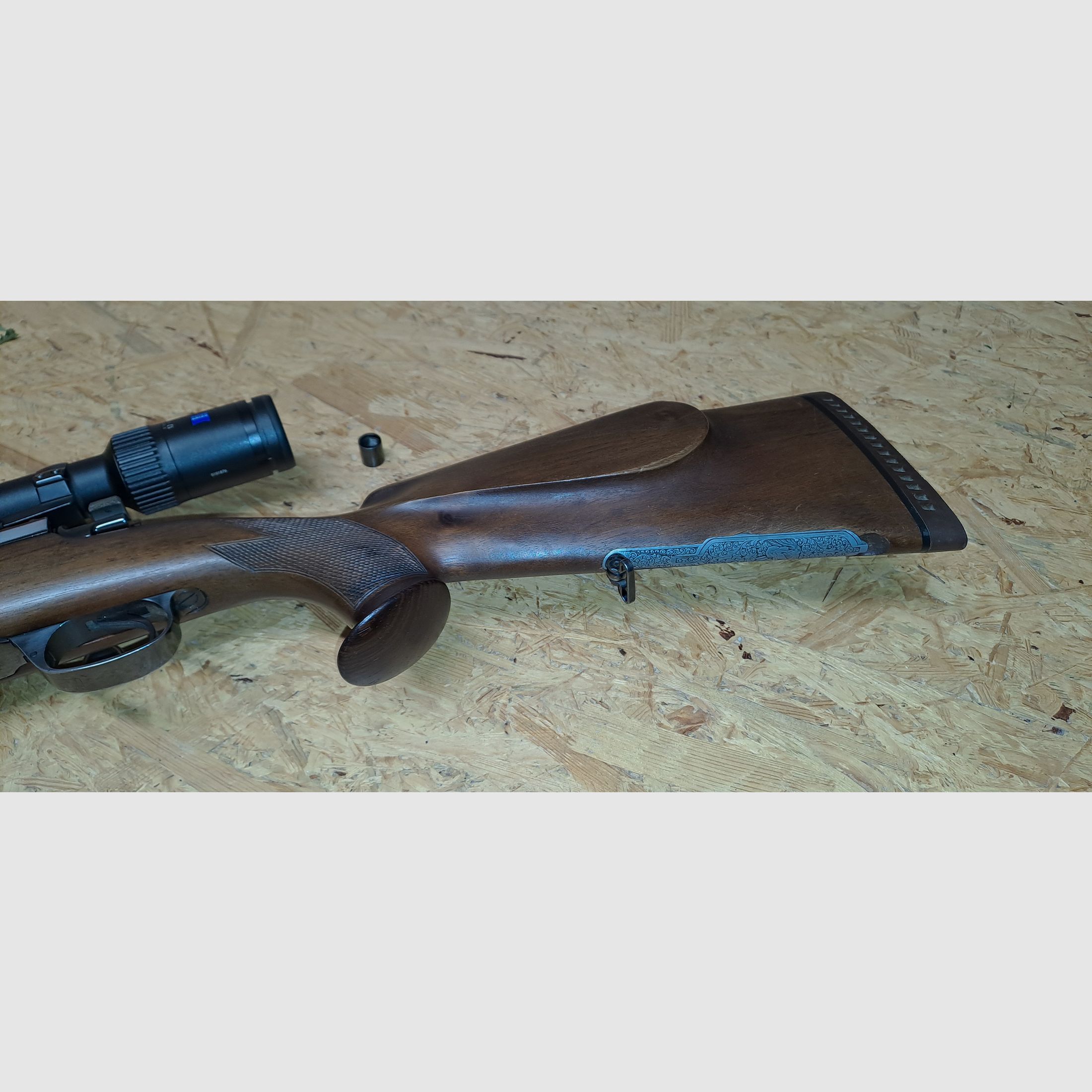Repetierbüchse System Mauser 98 w kal. 30-06 z Zeiss Conquest V4 3-12x56 i tłumikiem Atec H2