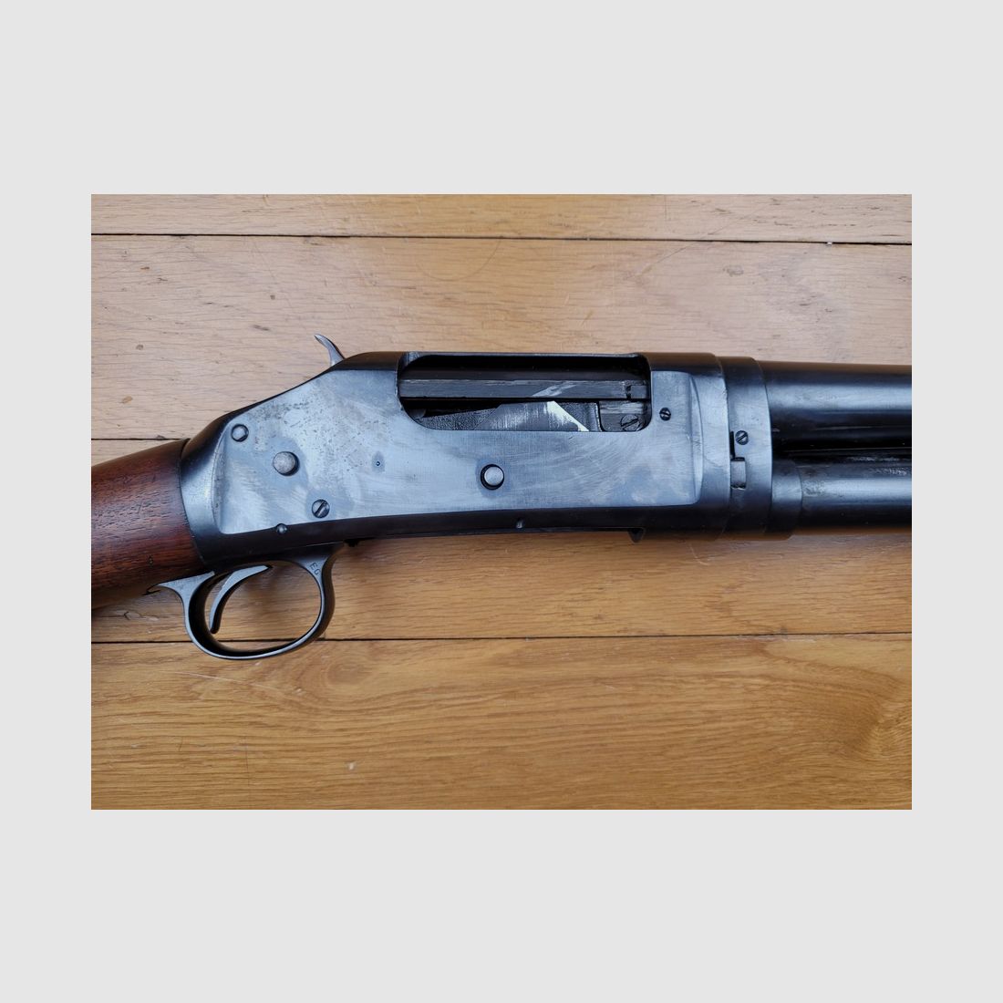 Ikonische Winchester Modell 1897 – Take Down – genannt » Riot Gun « – Polizei von Illinois – Kal. 12/70 – 6+1 – Top Zustand!, Bild 5 von 27