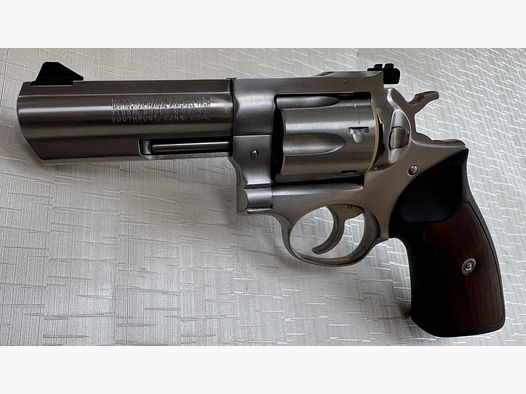 Ruger GP100, 4 Zoll, Kaliber .357 Magnum / .38 Special