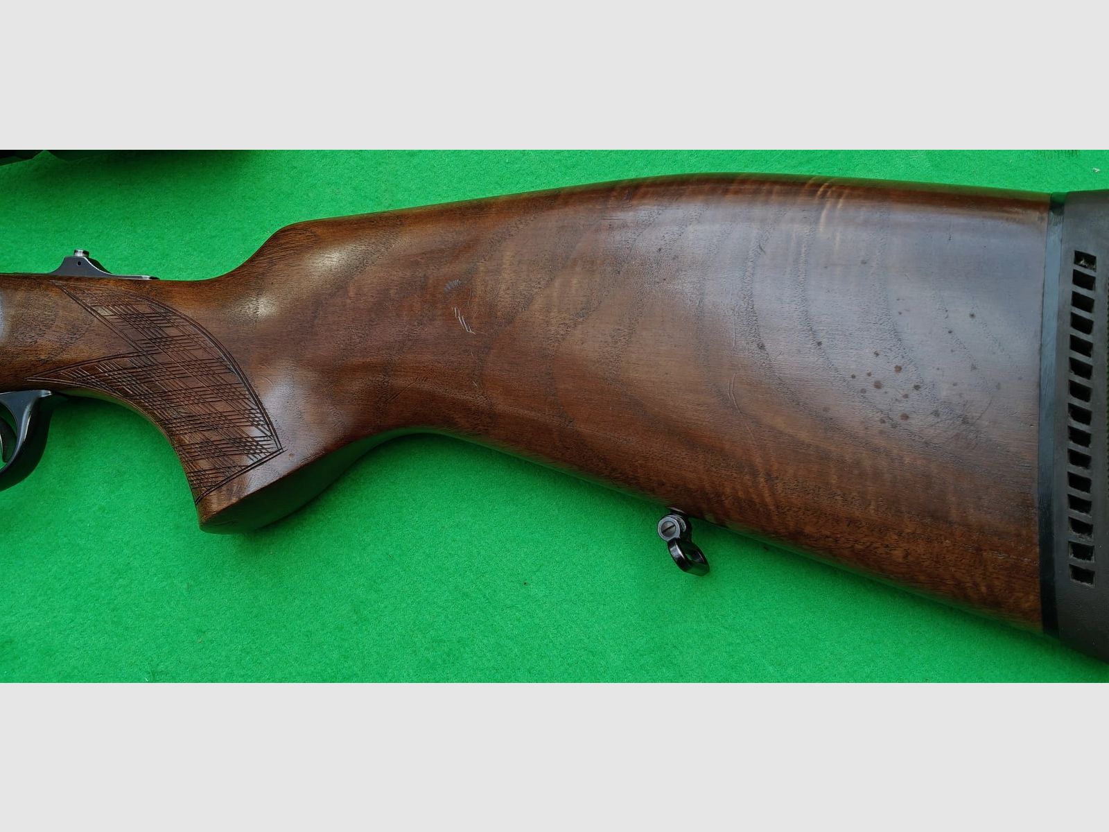 Blaser BBF 95 5,6x50R Mag. 12/70 con visor en montaje oscilante