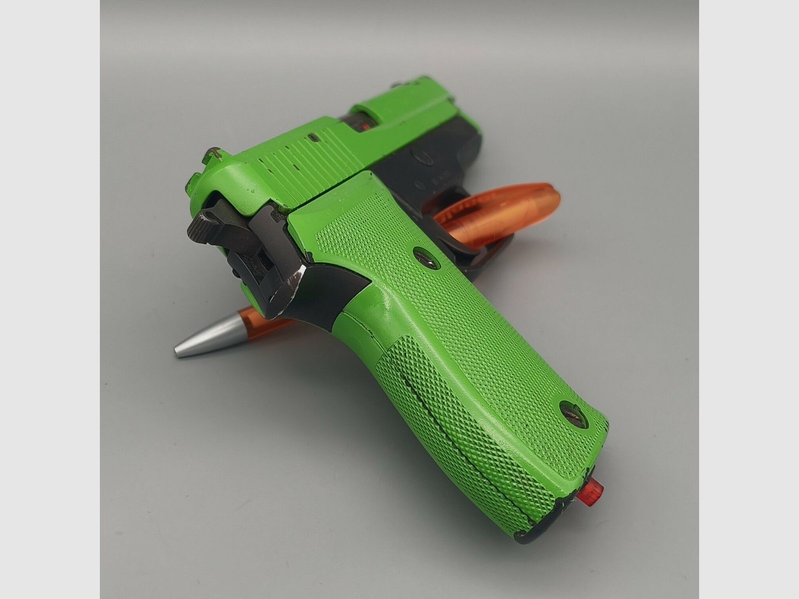 SIG Sauer P6 Laser Übungspistole der Polizei NRW "Grünwaffe" CQT" #986 ohne