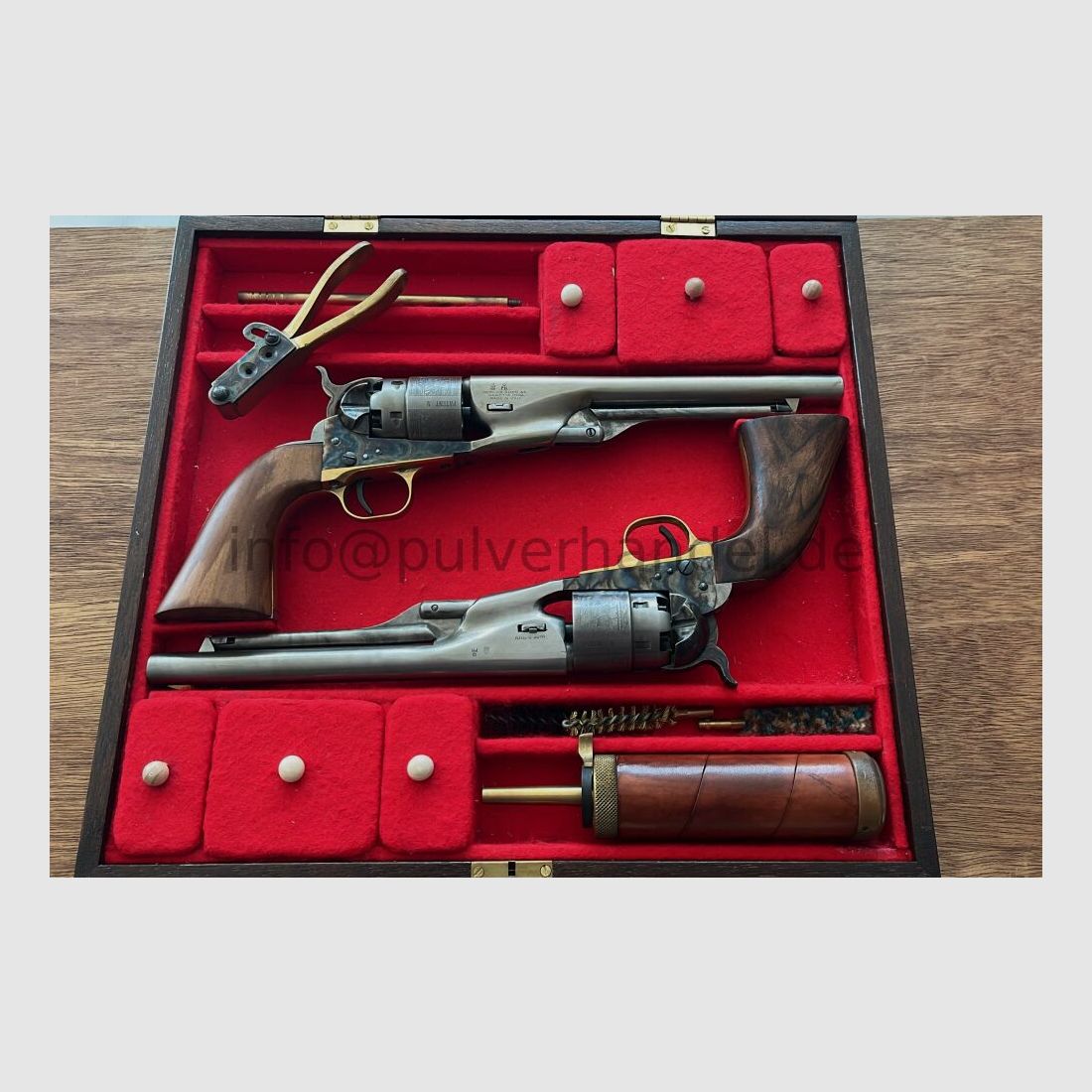 Colt New Army 1860 in 2-piece set with accessories or solo .44 (BlackPowder)