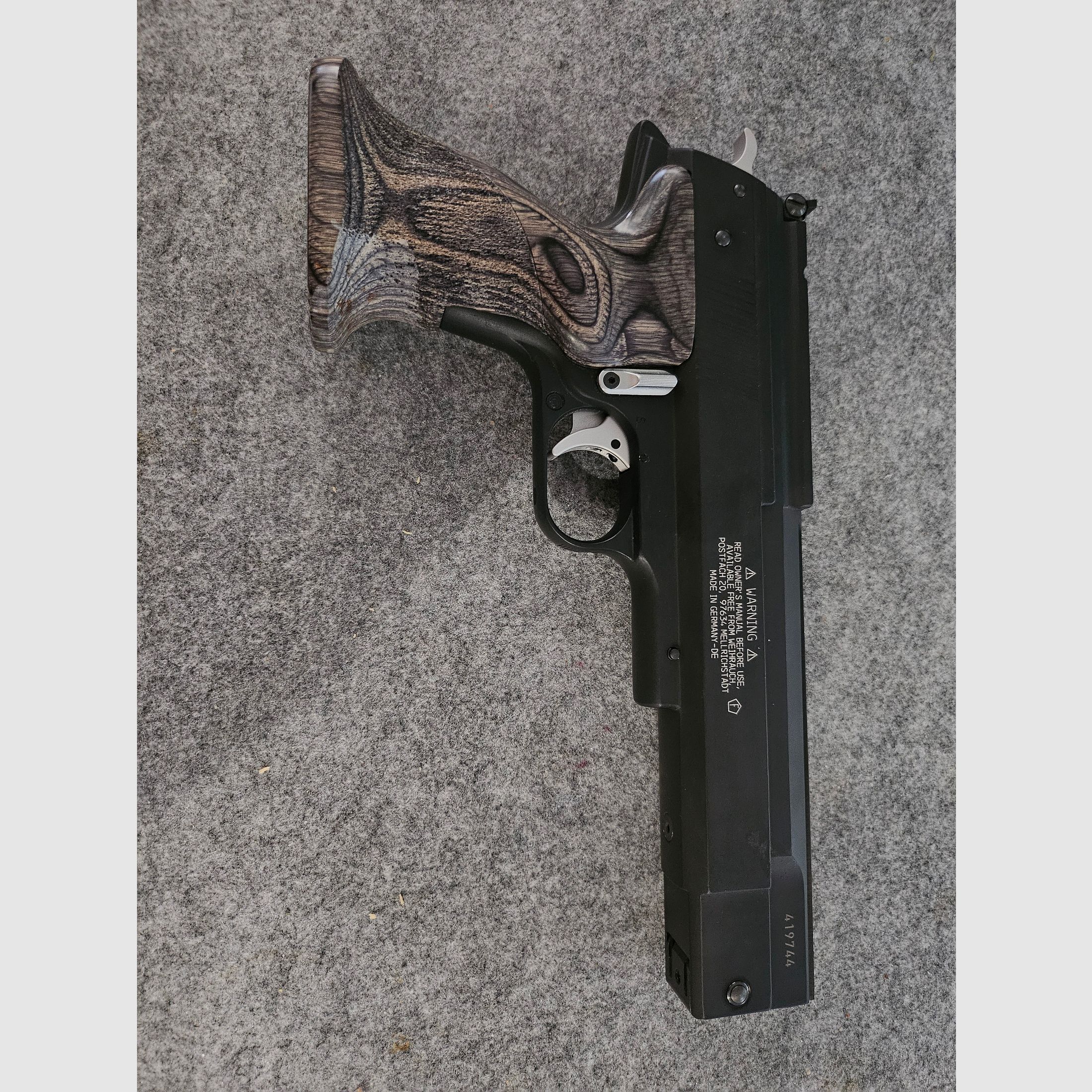 <p>Revolver de aire HW 45</p>