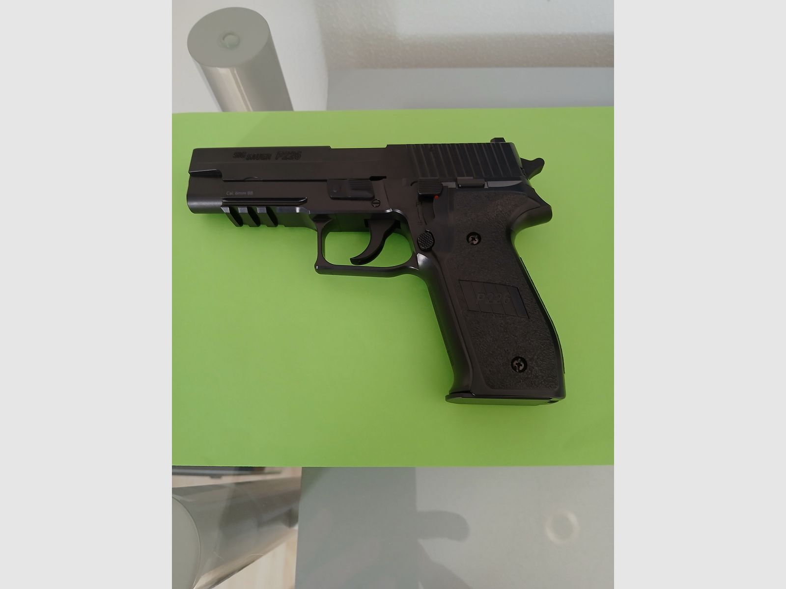 Neuwertige Softairpistole! Airsoftpistole von SIG SAUER mit Garantie! Luftpistole 