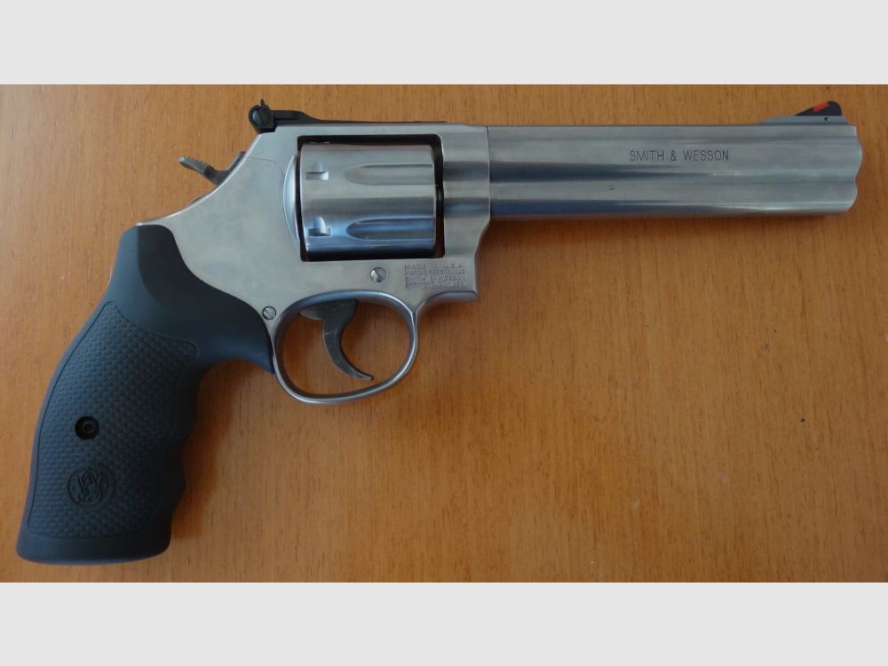 Smith & Wesson Smith & Wesson Revolver: Mod. 686 WO Plus 7- Schuss .357 Magnum.