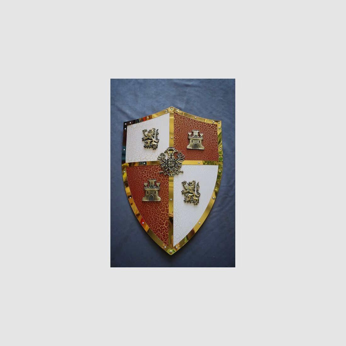 Schild Wappen mit Metall Beschlägen Mittelalter, LARP, Festivals