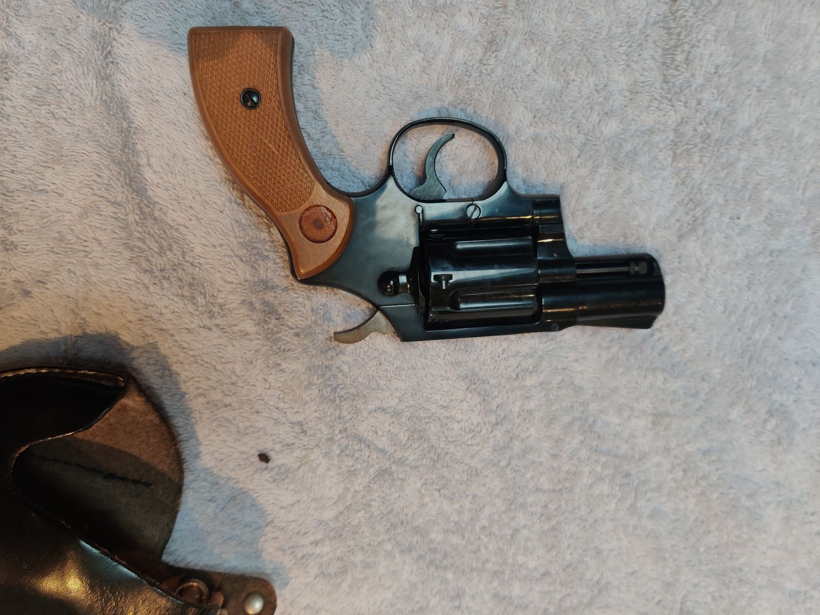 Revolver Knall Reck 9mm mit Holster