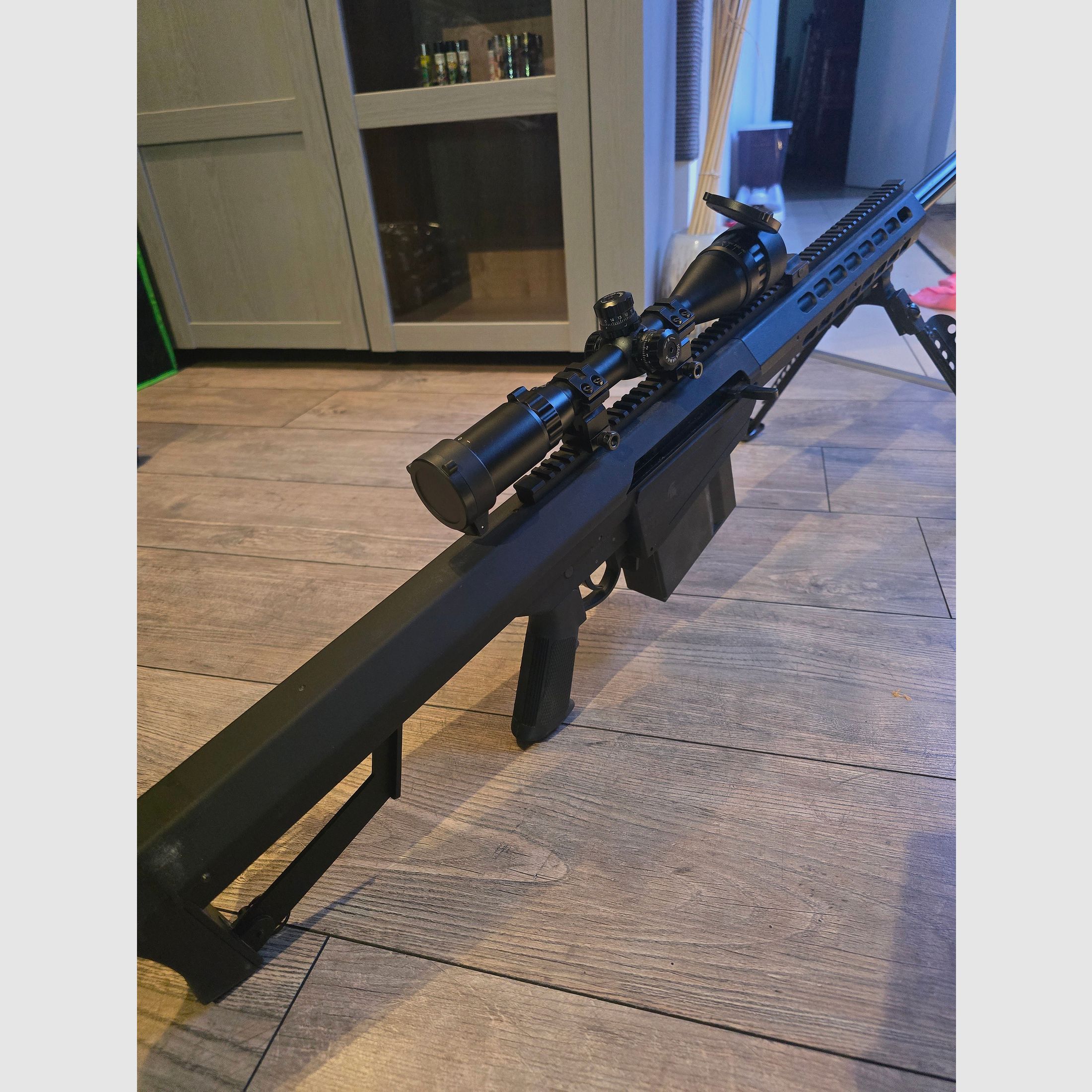 M82 Scharfschützengewähr mit Zielfernrohr, WIE NEU: Airsoft co2