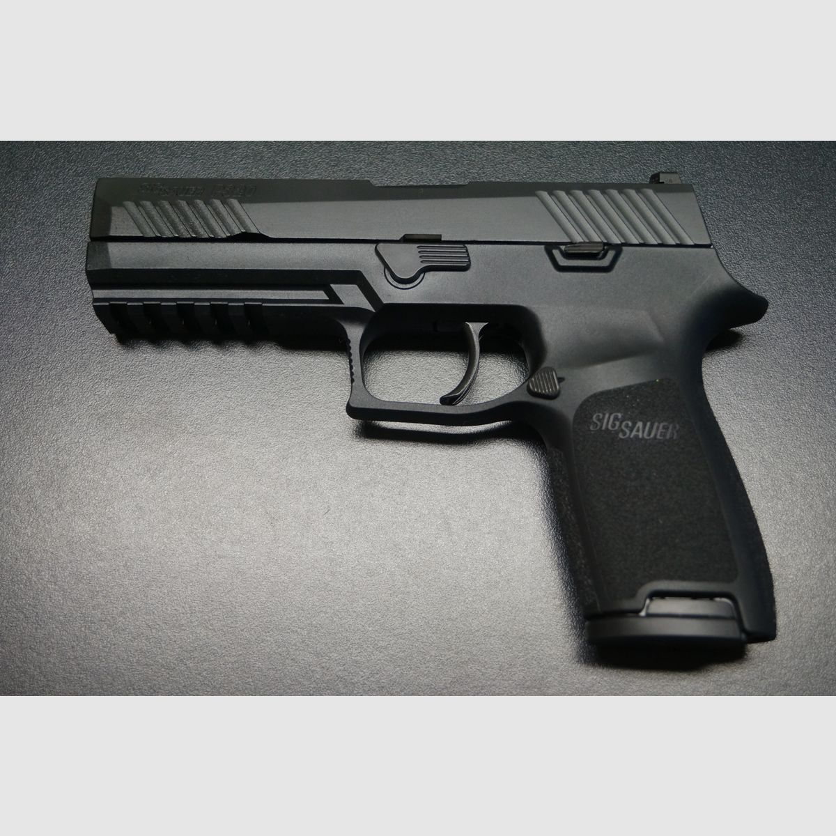 Sig Sauer P320 45ACP, Bild 6 von 6
