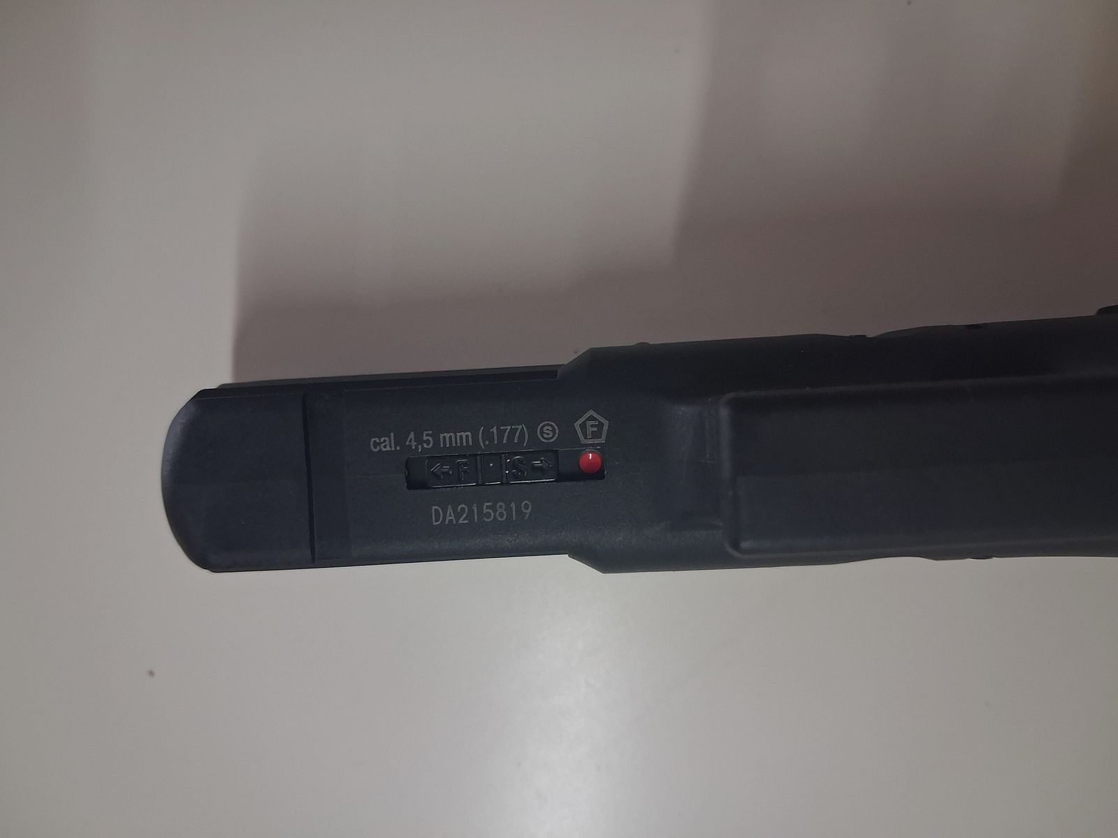 Glock 17 Gen5 CO2 Airgun 4.5 mm BB – Blowback