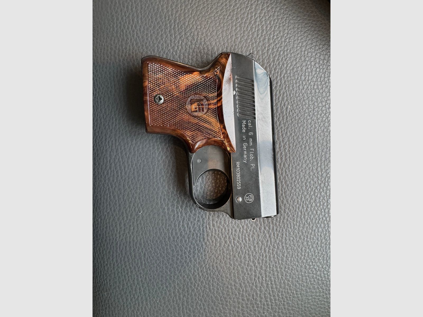 Röhm RG 3 Schreckschusspistole 6mm mit Abschussbecher