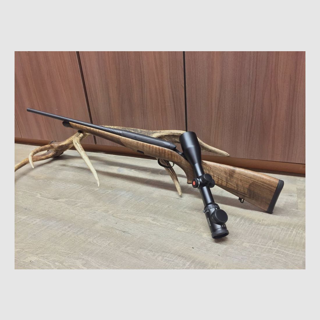 Steyr Mannlicher	 SM 12 Classic, mit Leica Magnus 2,4-16x56 i