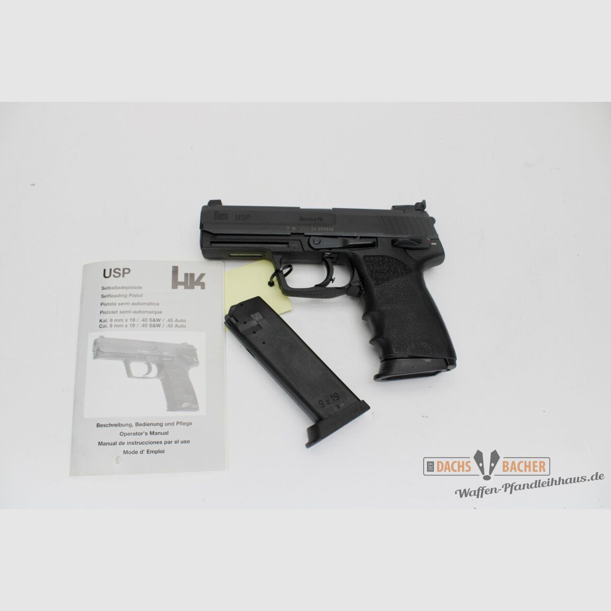 Pistola H&K HK USP cal. 9mm Luger con 2 cargadores