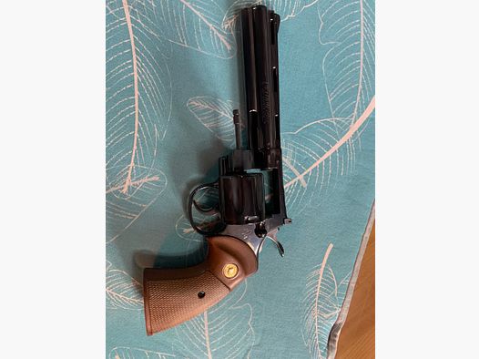 Colt Python schwarz 