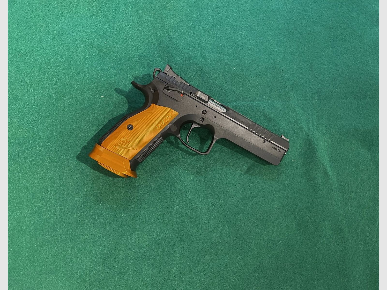 CZ 75 Tactical Sports 2 Orange 9×19, Bild 1 von 2