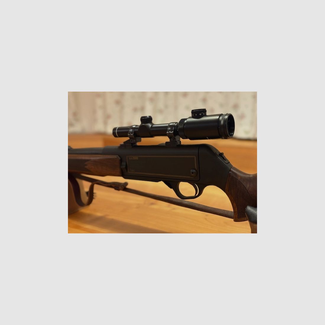 Heckler & Koch Halbautomatische Büchse Modell SL2000  9,3 x 62 mit Drückjagdglas  1-4 x 20 Leuchtabsehen 