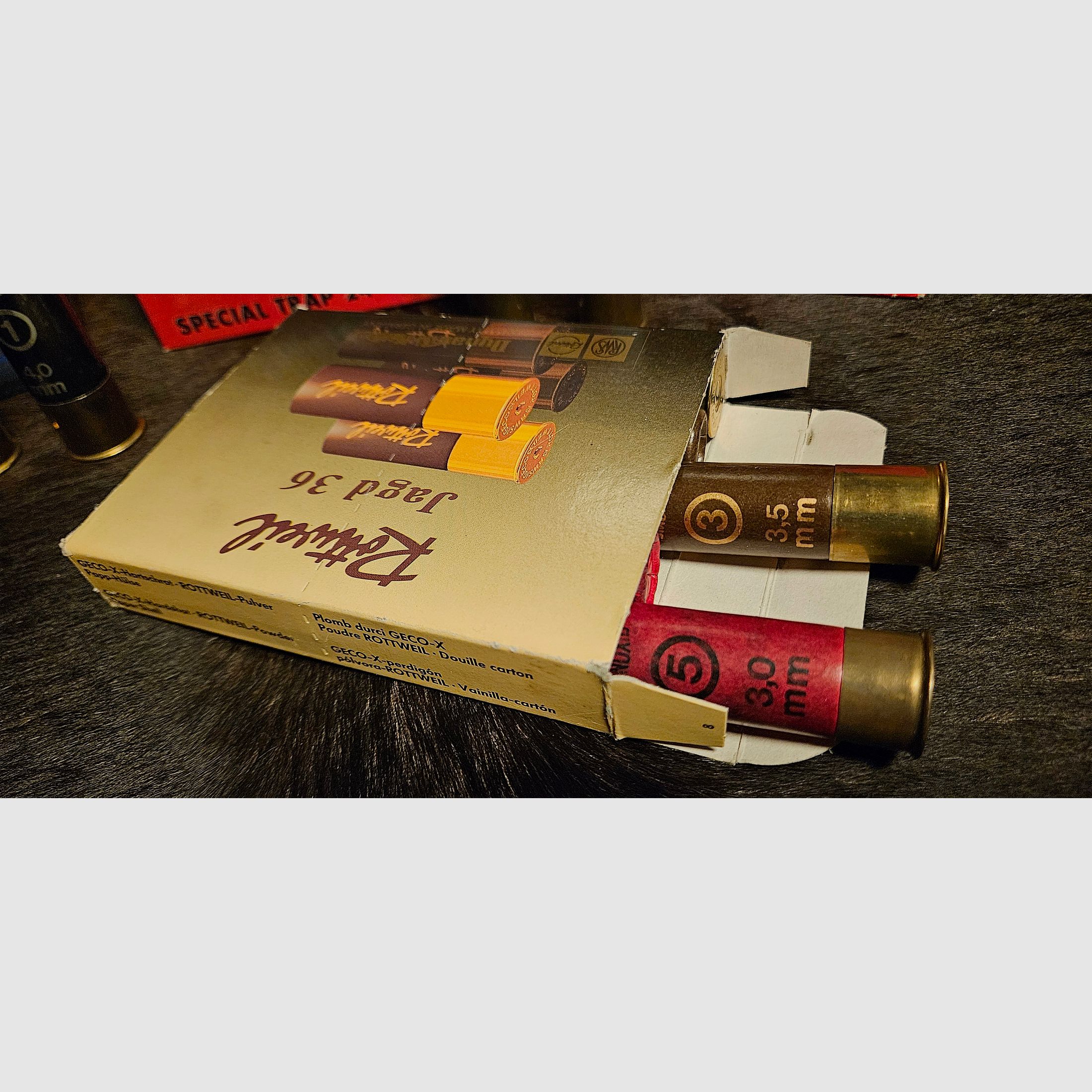 Gemischtes Paket diverser Schrotpatronen und FLG