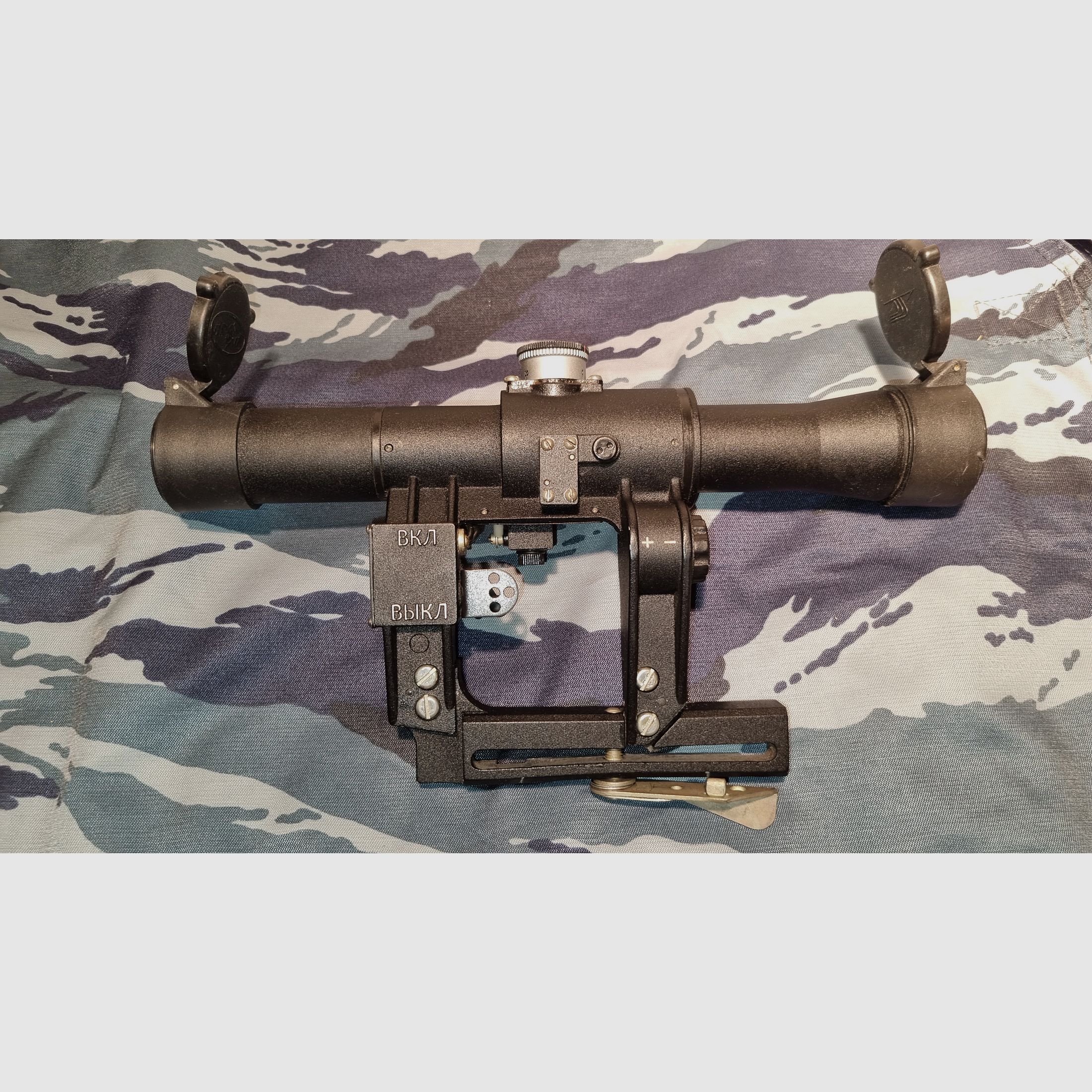 Belarussisches Zielfernrohr BelOMO POSP 4x24V (PSO-1)  AK - Kalaschnikow / UDSSR / Sowjetunion