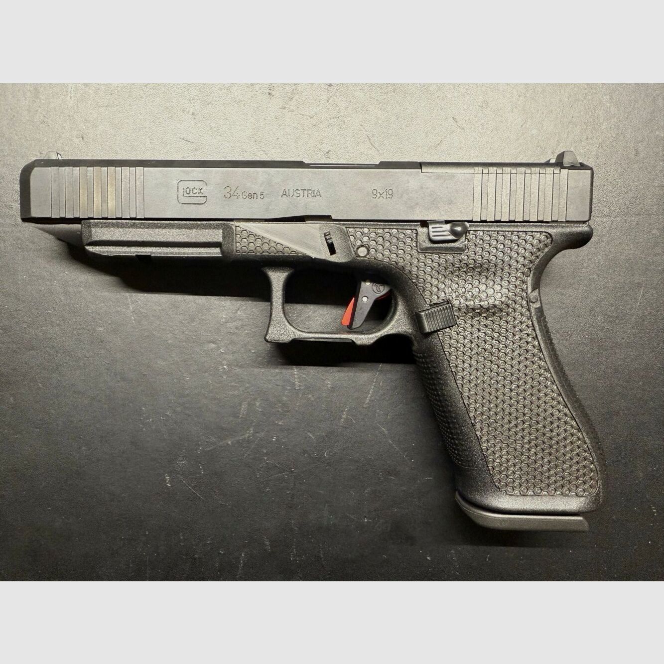 Pistolet personnalisé Glock Peterssen Gunworks 34 Gen.5 MOS personnalisé