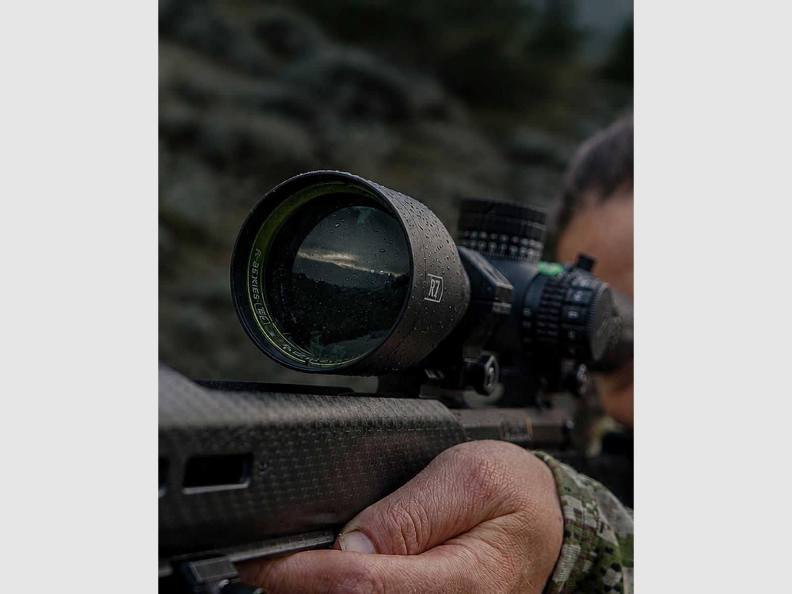 Bushnell R7 3-15x50 FFP Cannocchiale Dot-Hash Ibrido Illuminato MRAD #BU-R7-31550M1