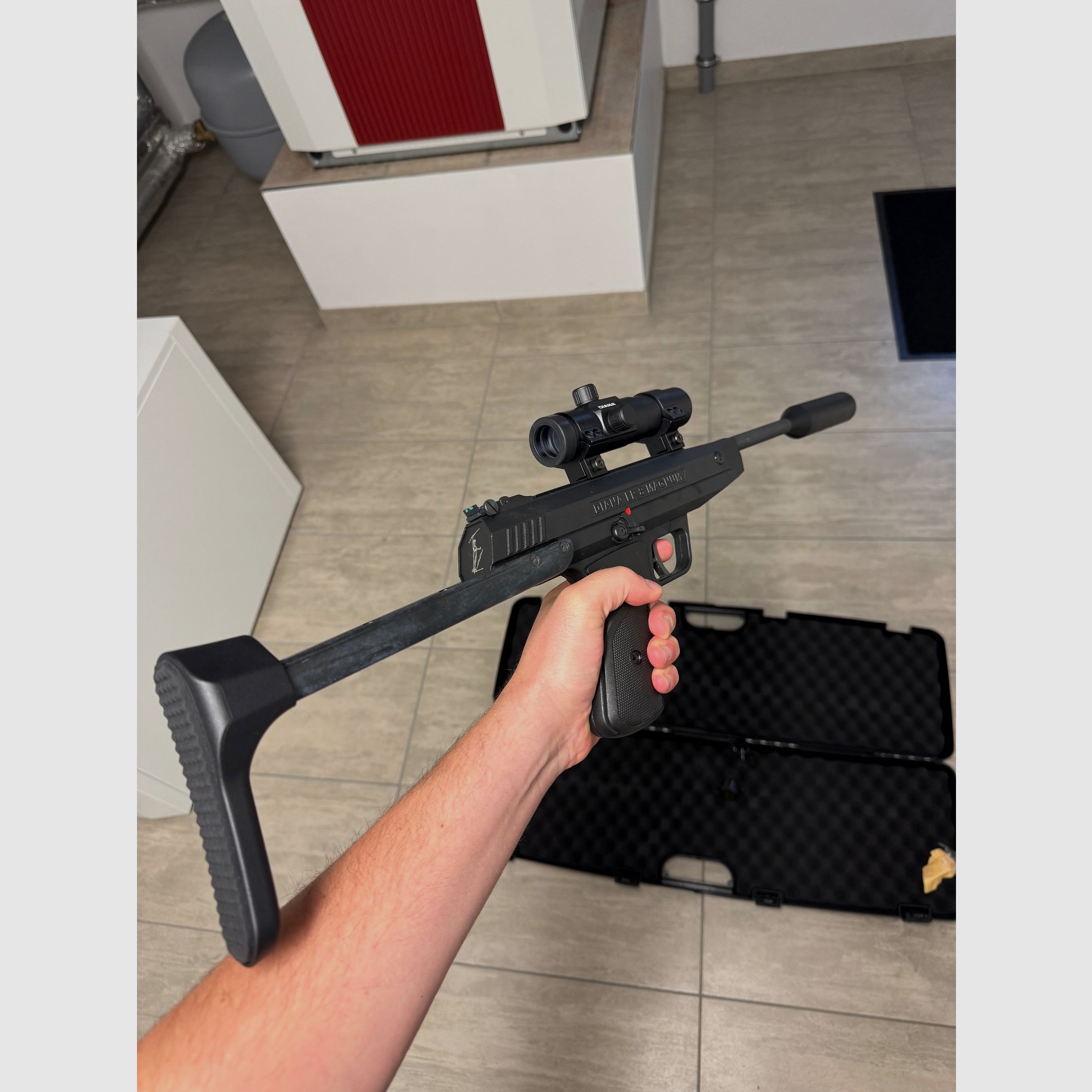 Diana LP8 Magnum Set tactique – 4,5 mm Diabolo, point rouge et mallette