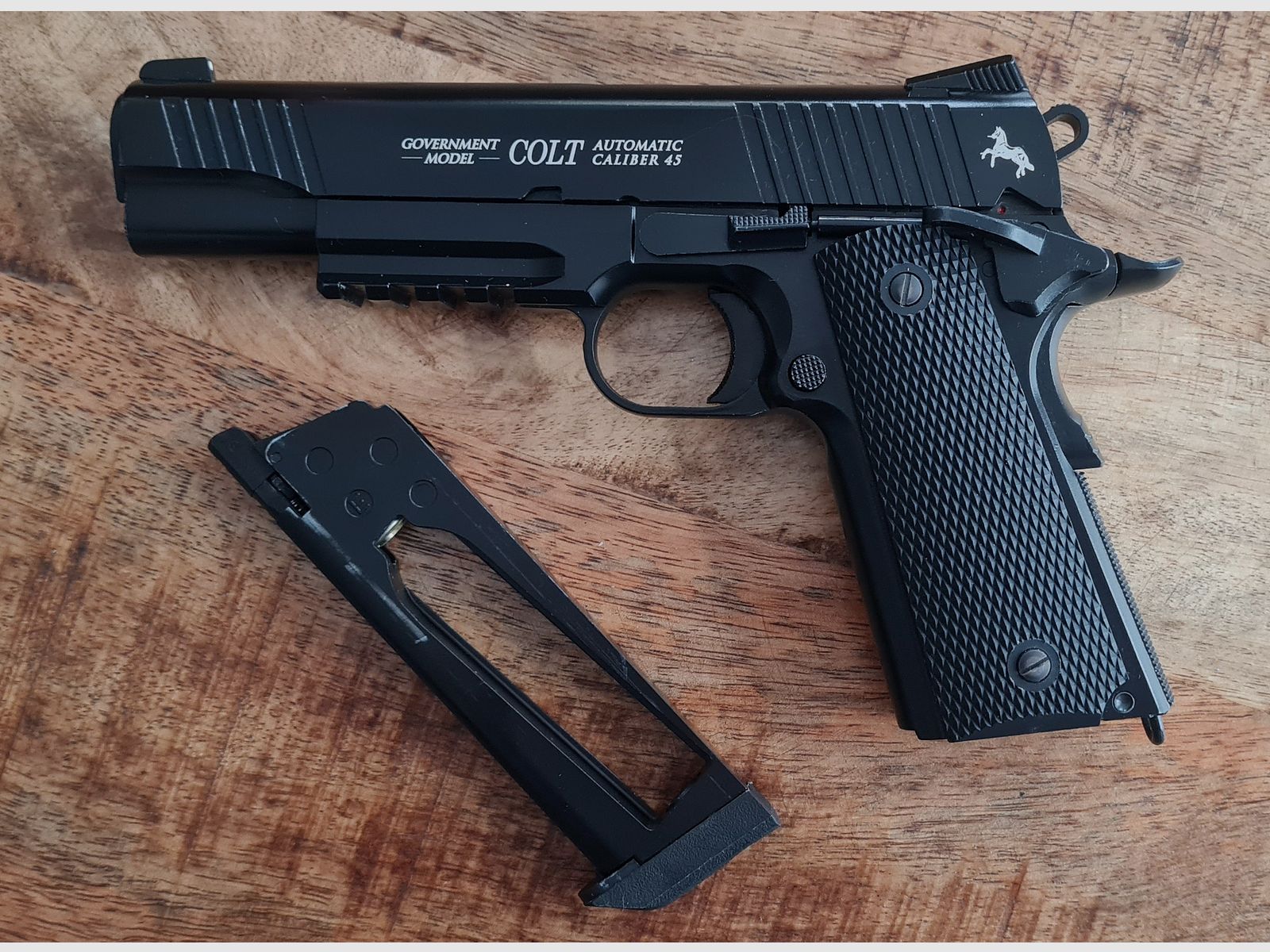 Umarex Colt M45 CQBP Cal. 4.5mm BB, BlowBack, FullMetal + Extras