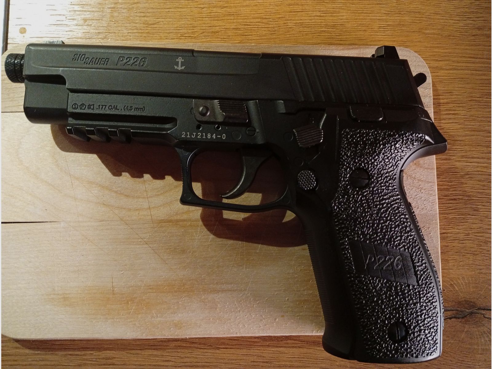 Sig Sauer P226 CO₂-Pistole – 4,5 mm Diabolo