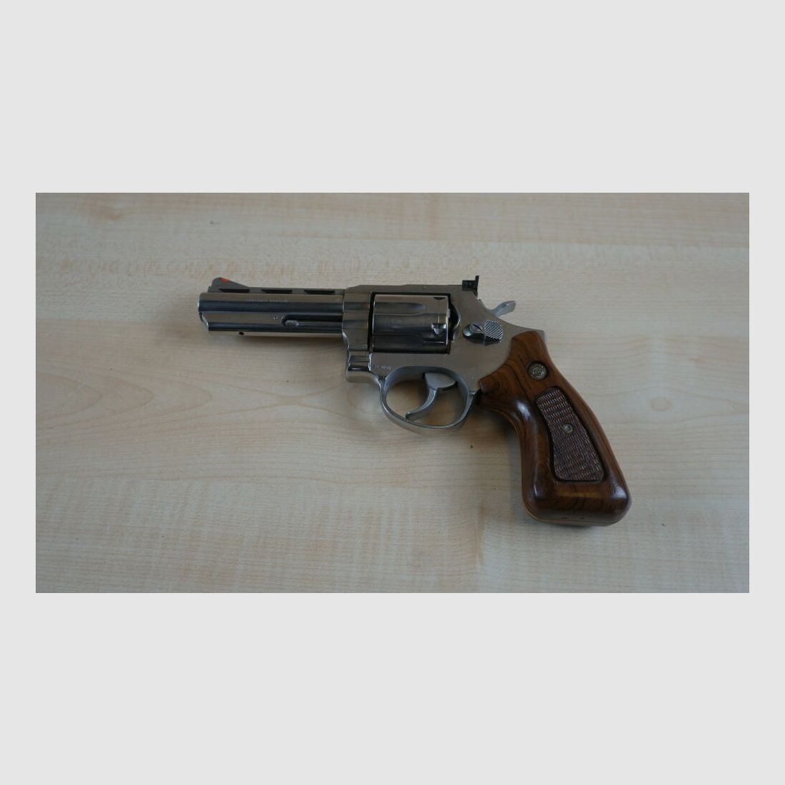 Taurus 689
