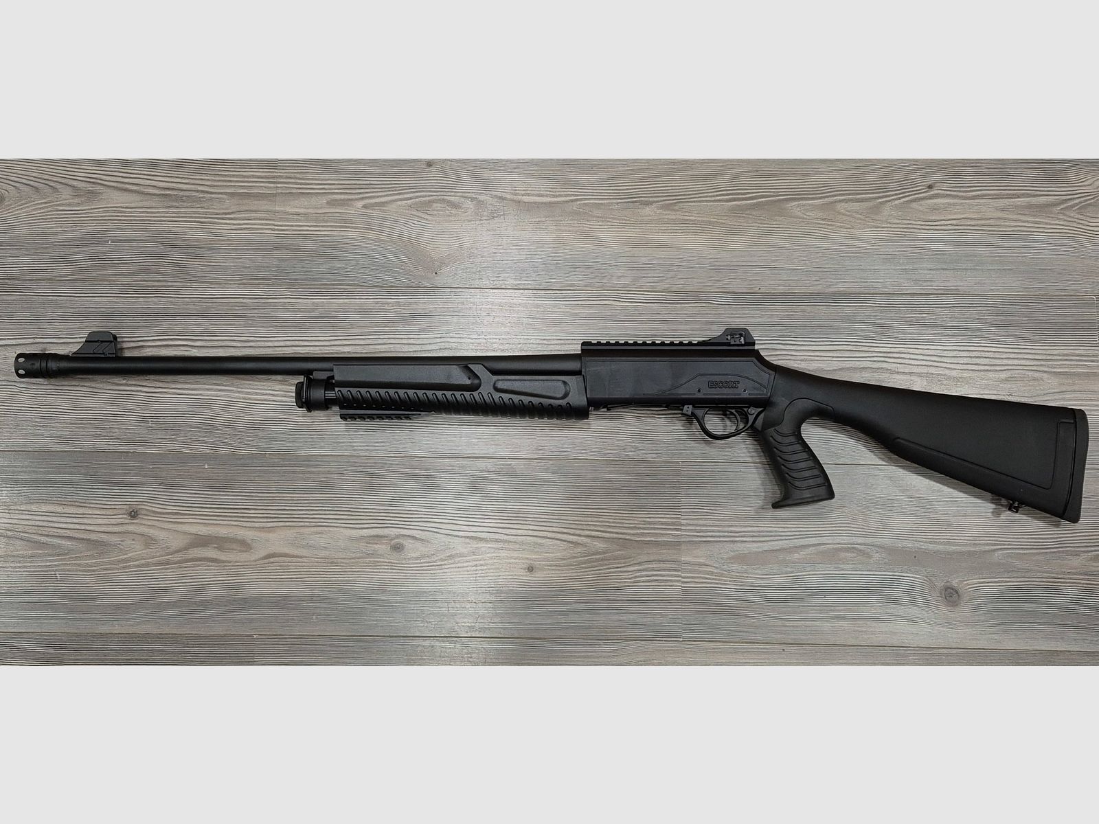 FUSIL A POMPE HATSAN ESCORT MP SYNTHETIQUE – CALIBRE 12/76 – 60 CM DESTOCKAGE, image 4 sur 6