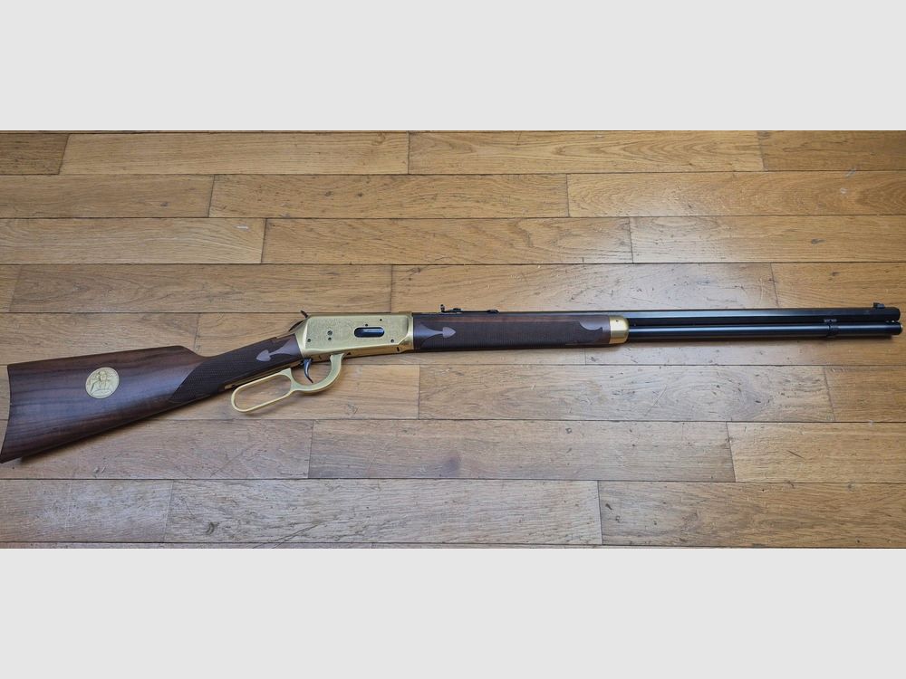 Winchester herdenkings « Oliver F. Winchester » OFW 1894 – 19.999 ex. – Prachtige ruitjes – 38-55Win – Nooit geschoten – Originele doos en lege munitiedoos van het model – Staat TBE+++, afbeelding 3 van 41