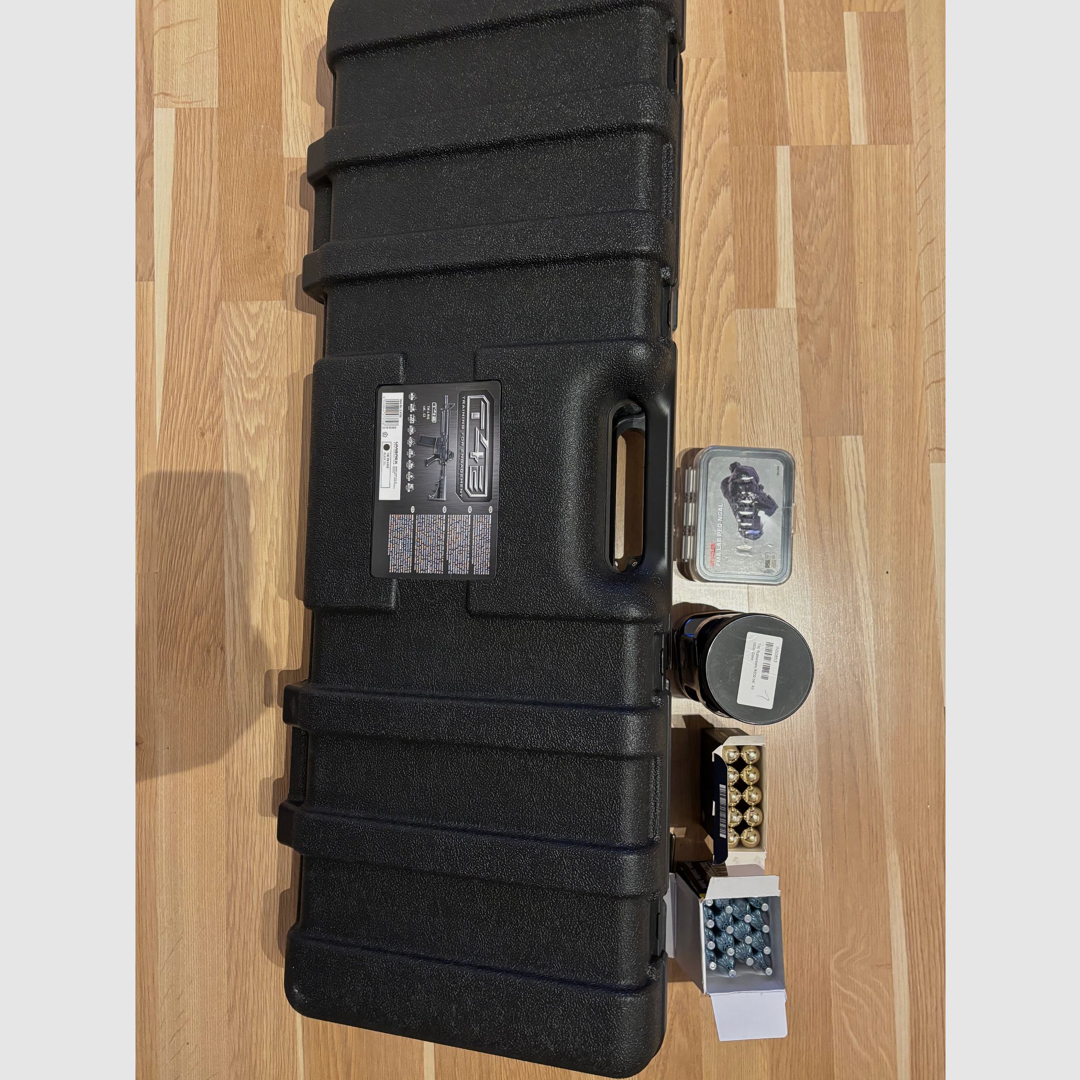 Umarex T4E TM4 RIS kal..43 incl. accessoires