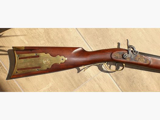 WfW Hawken Rifle, Made in Italy, Cal. 45 Perkussionsgewehr mit viel Zubehör