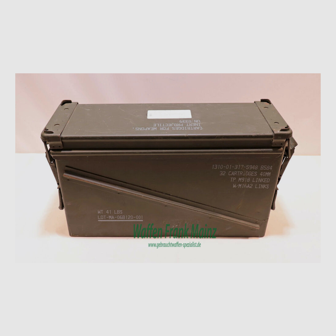 EE.UU., Diversas cajas de municiones militares