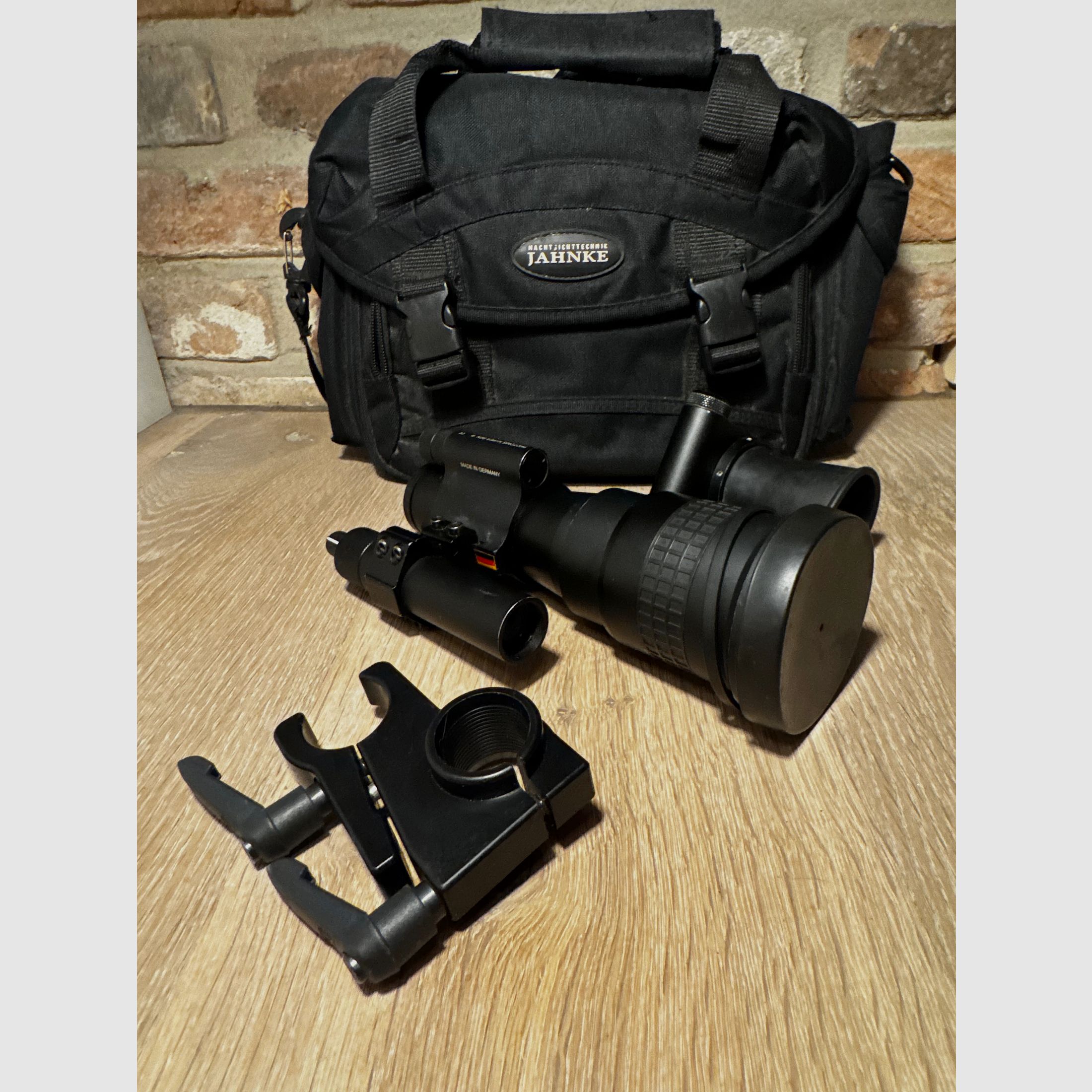 Jahnke DJ8 5x56 Photonis Hypergen side solution