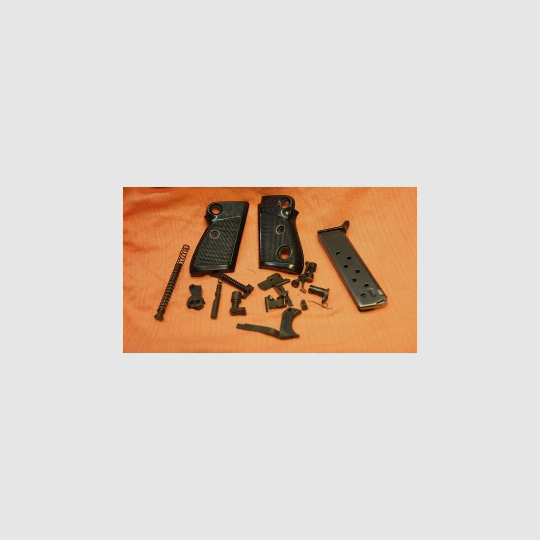 Magazin Beretta Mod.70 7,65 .32Auto &gt;MAGAZIN ,Griffschalen .Schlaghammer, Ersatzeile