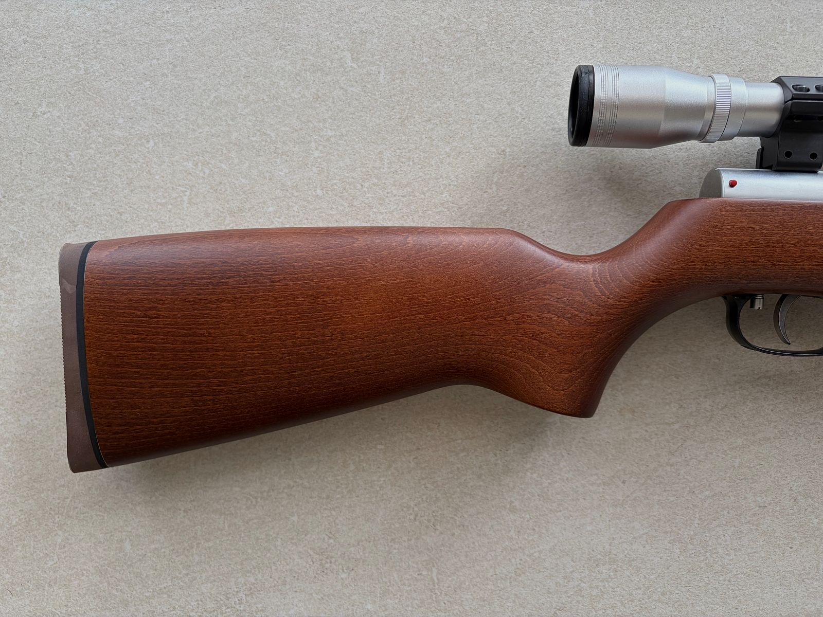 Weihrauch HW35 K Cal. 4,5 mm (.177) con scope y Weihrauch suppressor – Like new