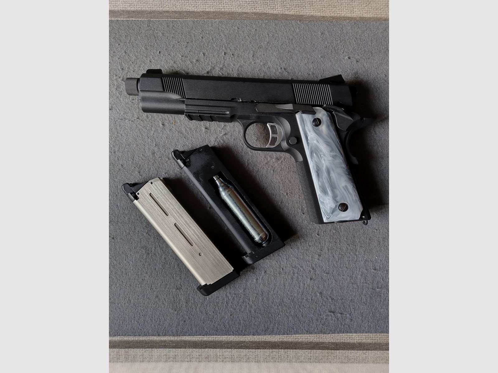 Airsoft Pistole "Begadi" 1911 , KJW KP 07, Bild 2 von 4