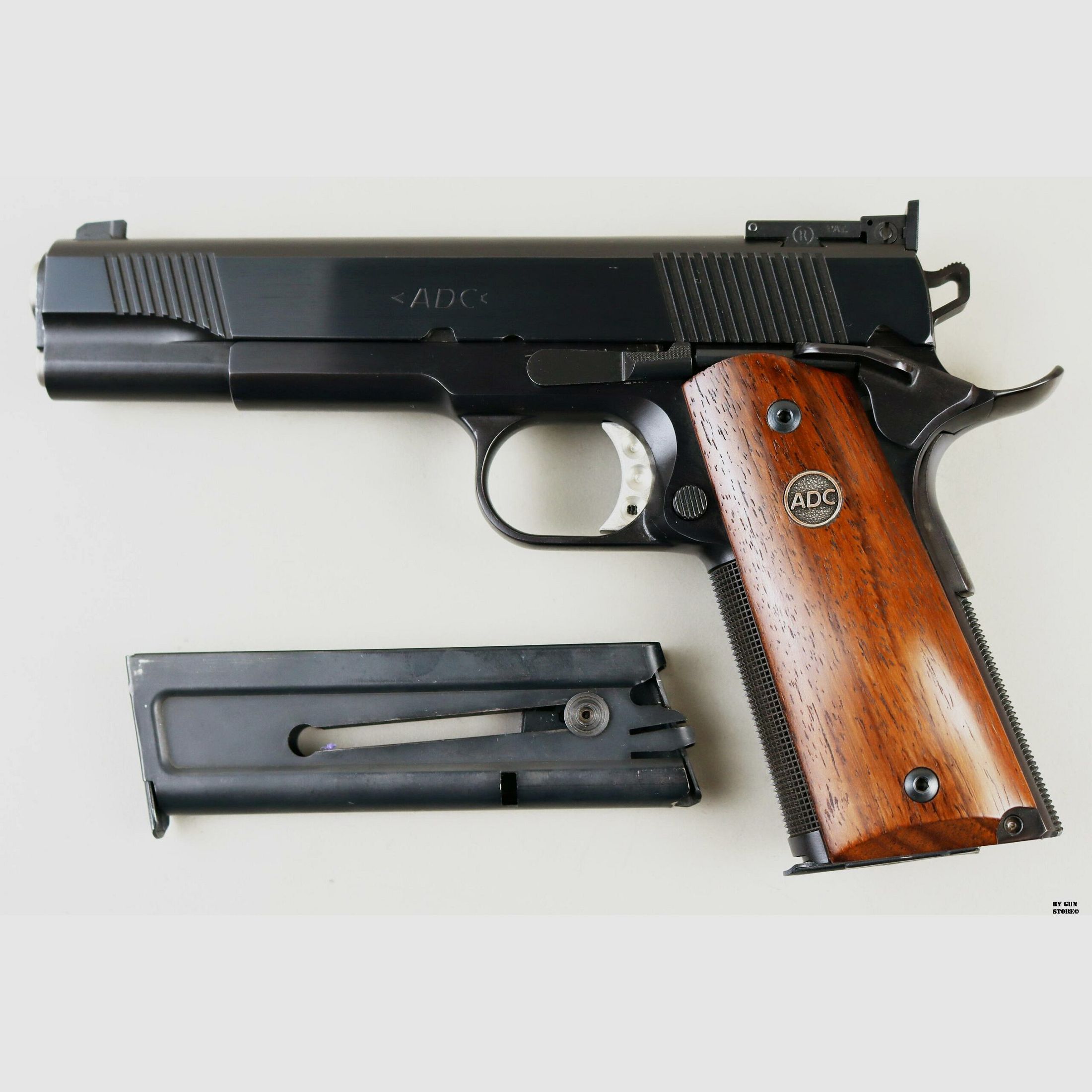 Pistola ADC Armi Dallera Custom mod. Master Elite cal. 38 W.C. matr. 50002, immagine 2 di 13